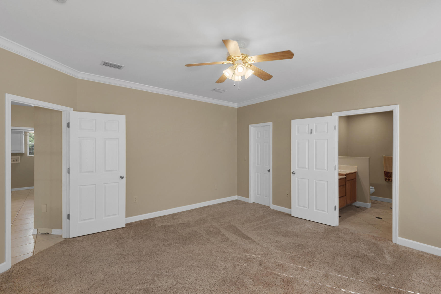 HARBOR OAKS - Residential