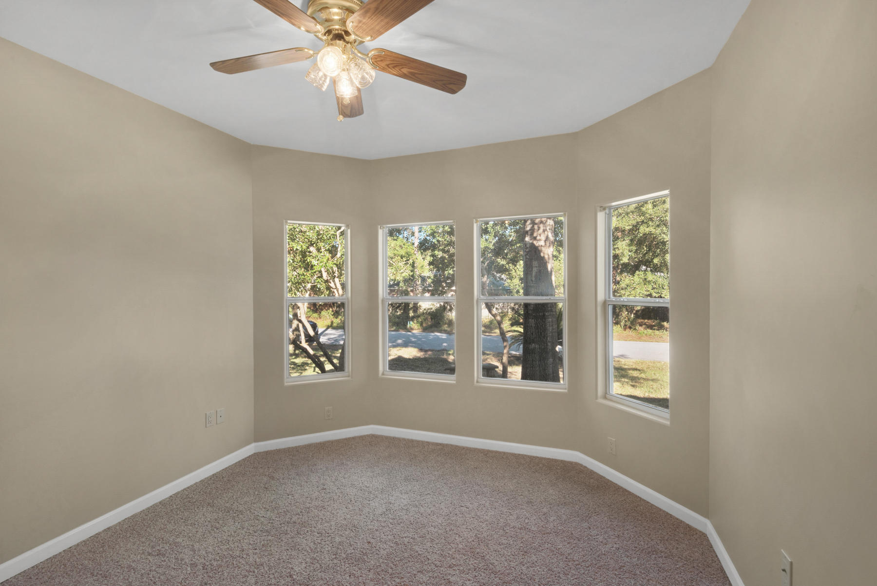 HARBOR OAKS - Residential