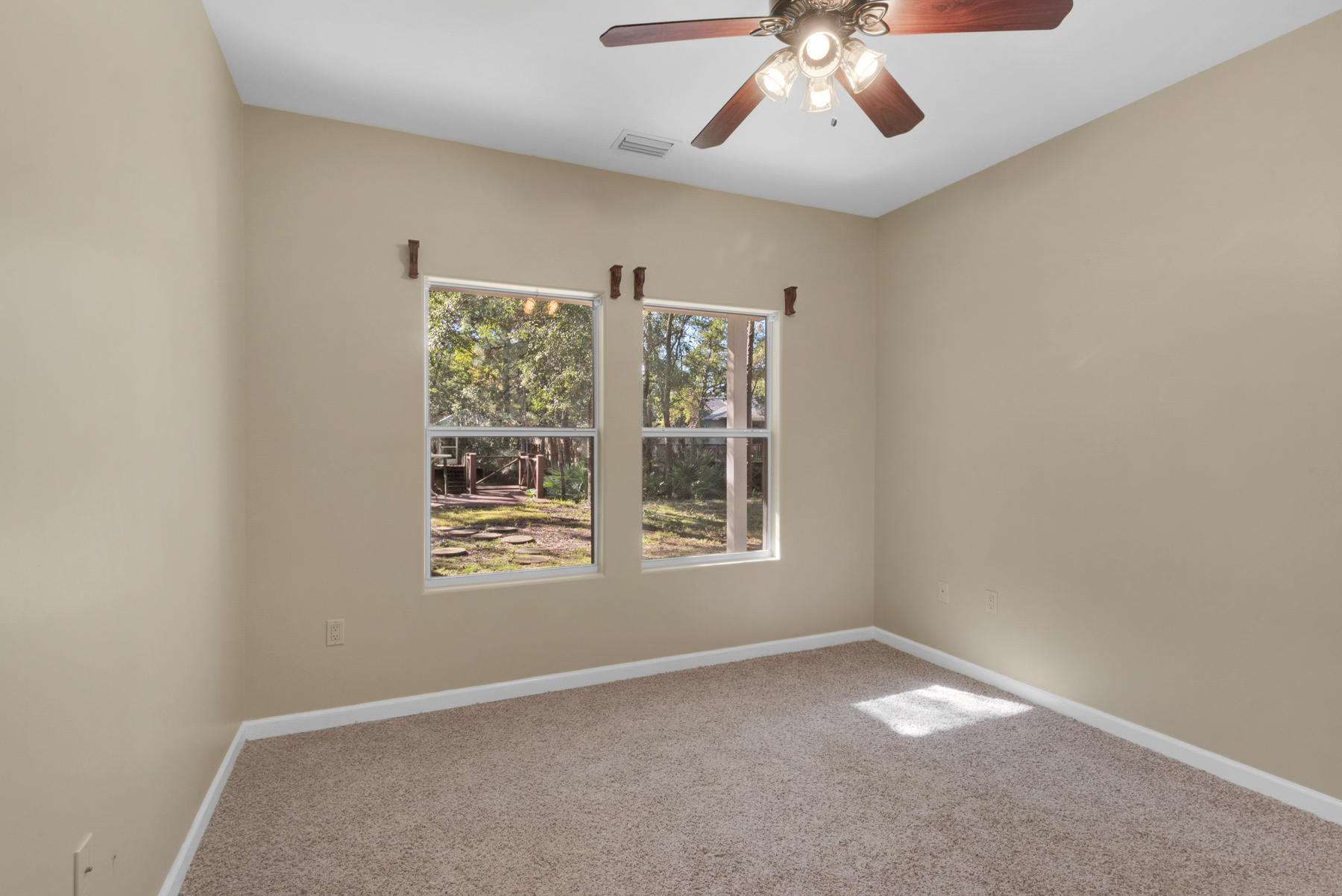 HARBOR OAKS - Residential