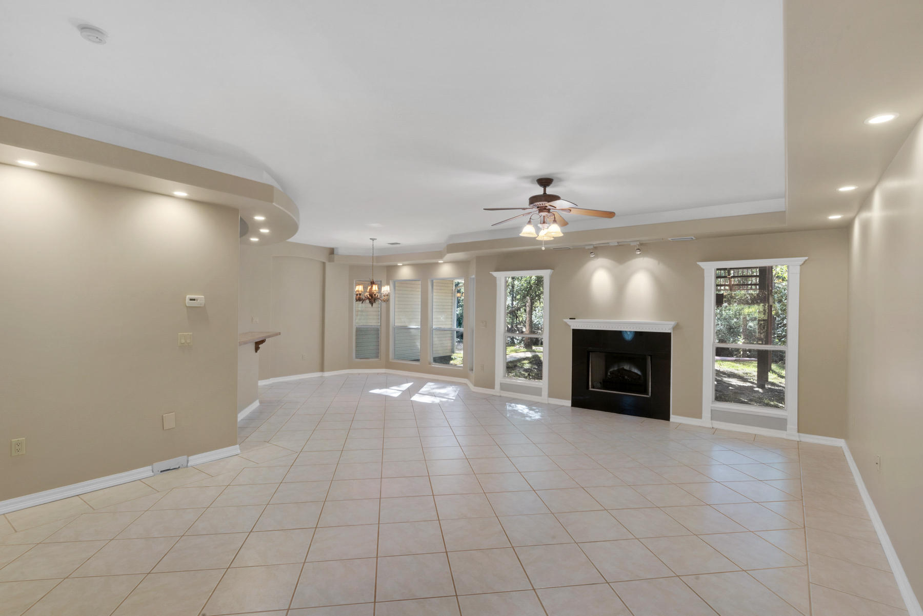 HARBOR OAKS - Residential