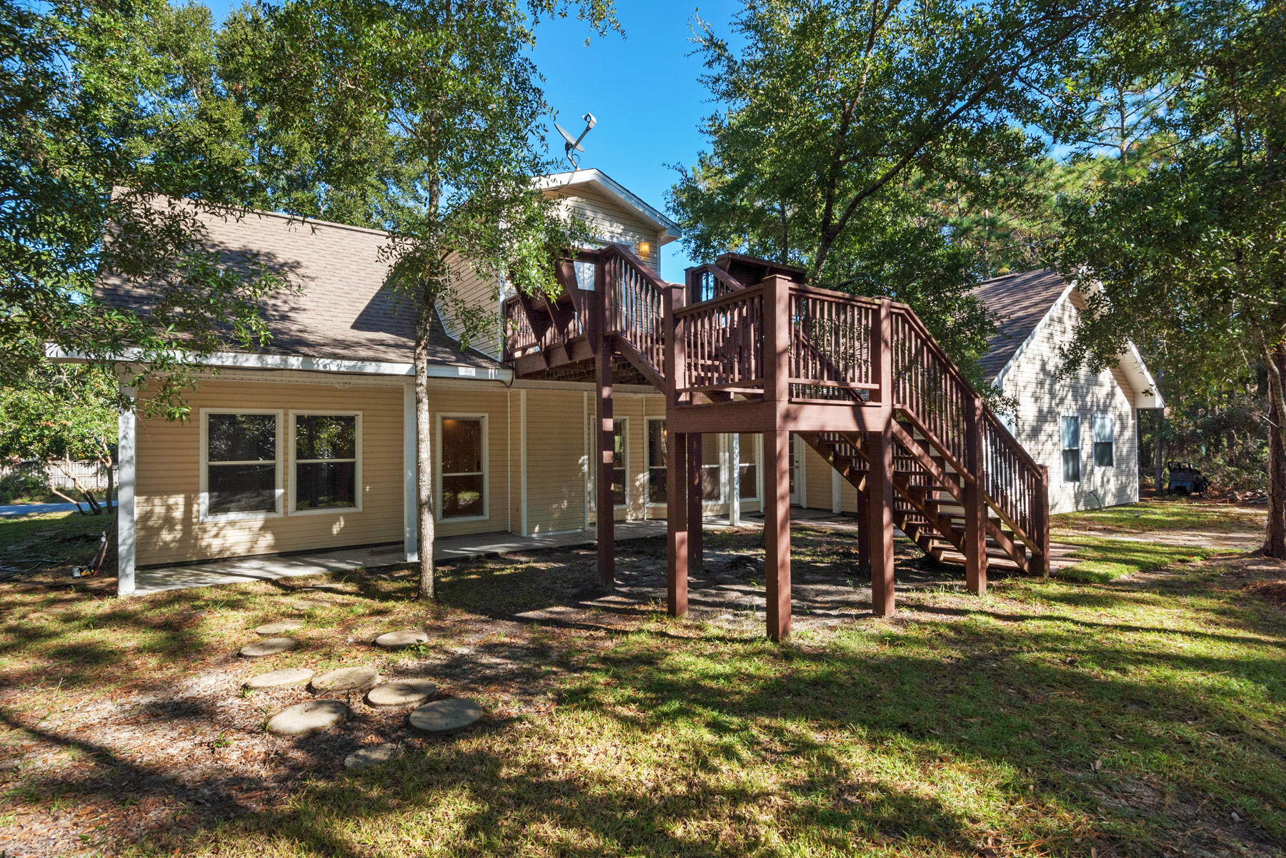 HARBOR OAKS - Residential