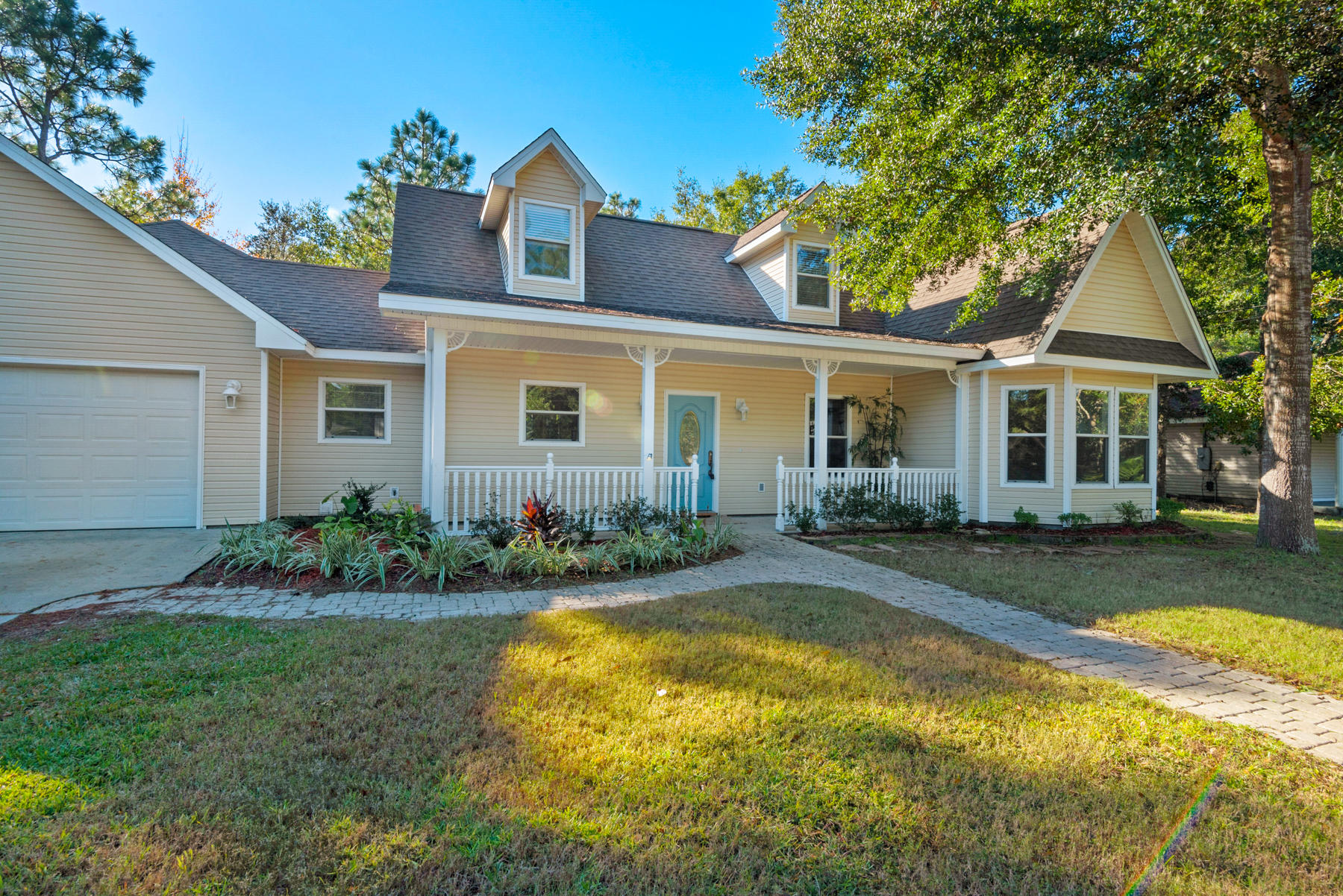 HARBOR OAKS - Residential