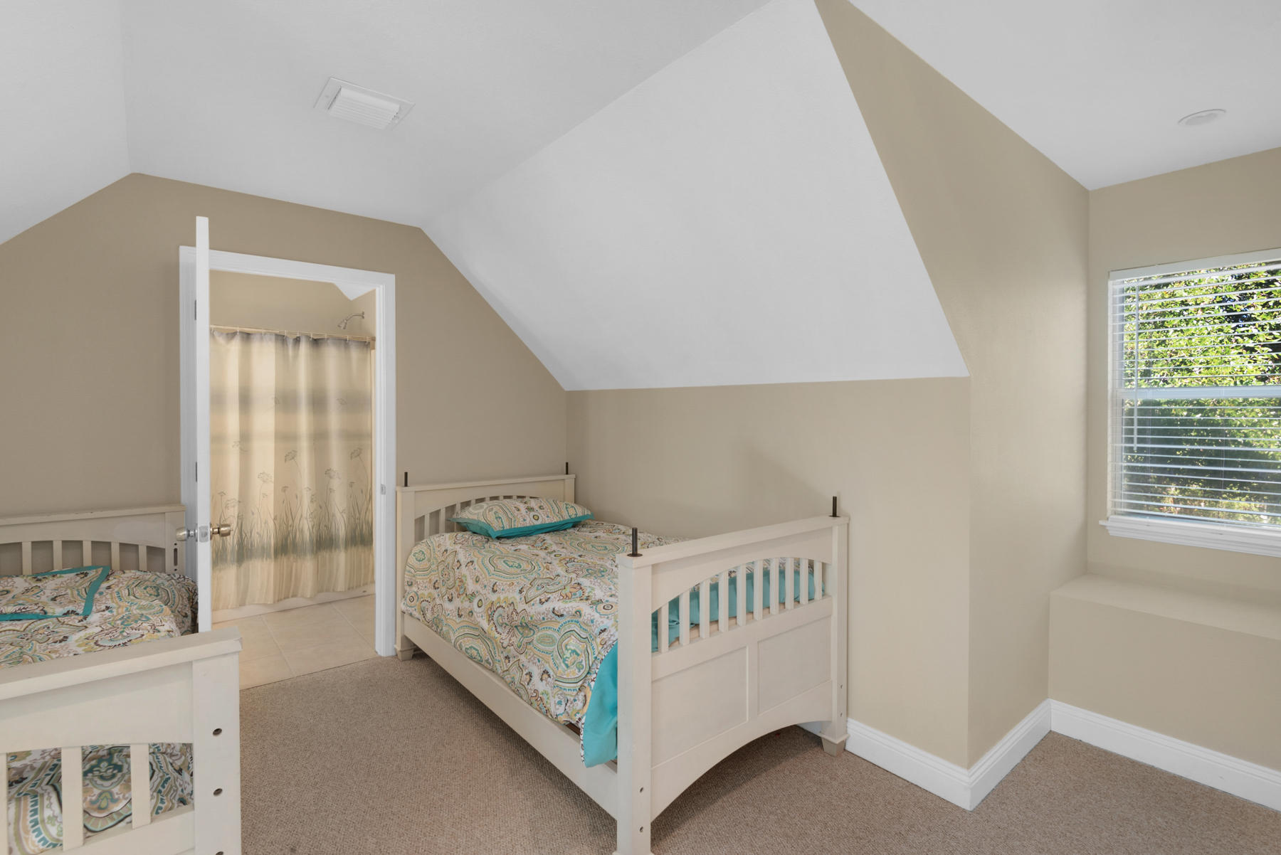 HARBOR OAKS - Residential