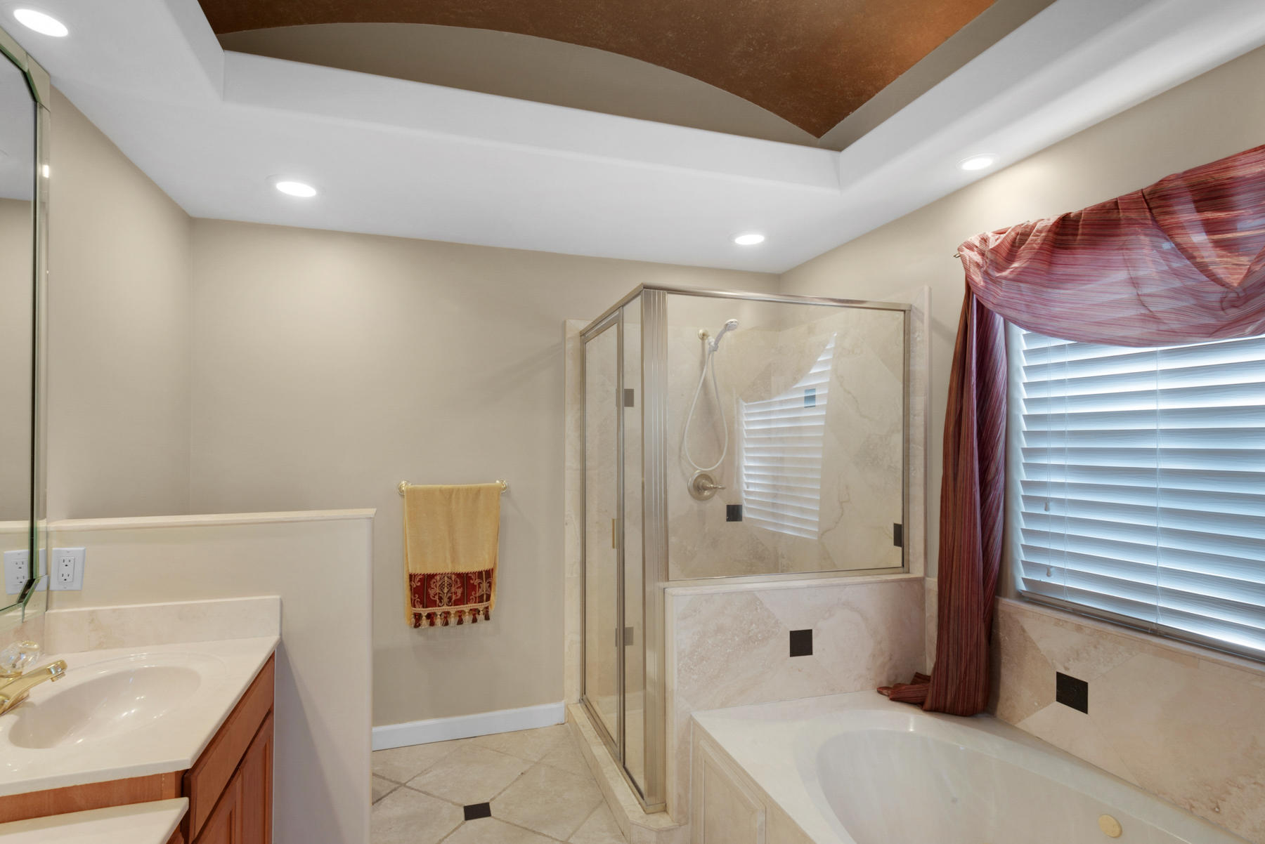 HARBOR OAKS - Residential