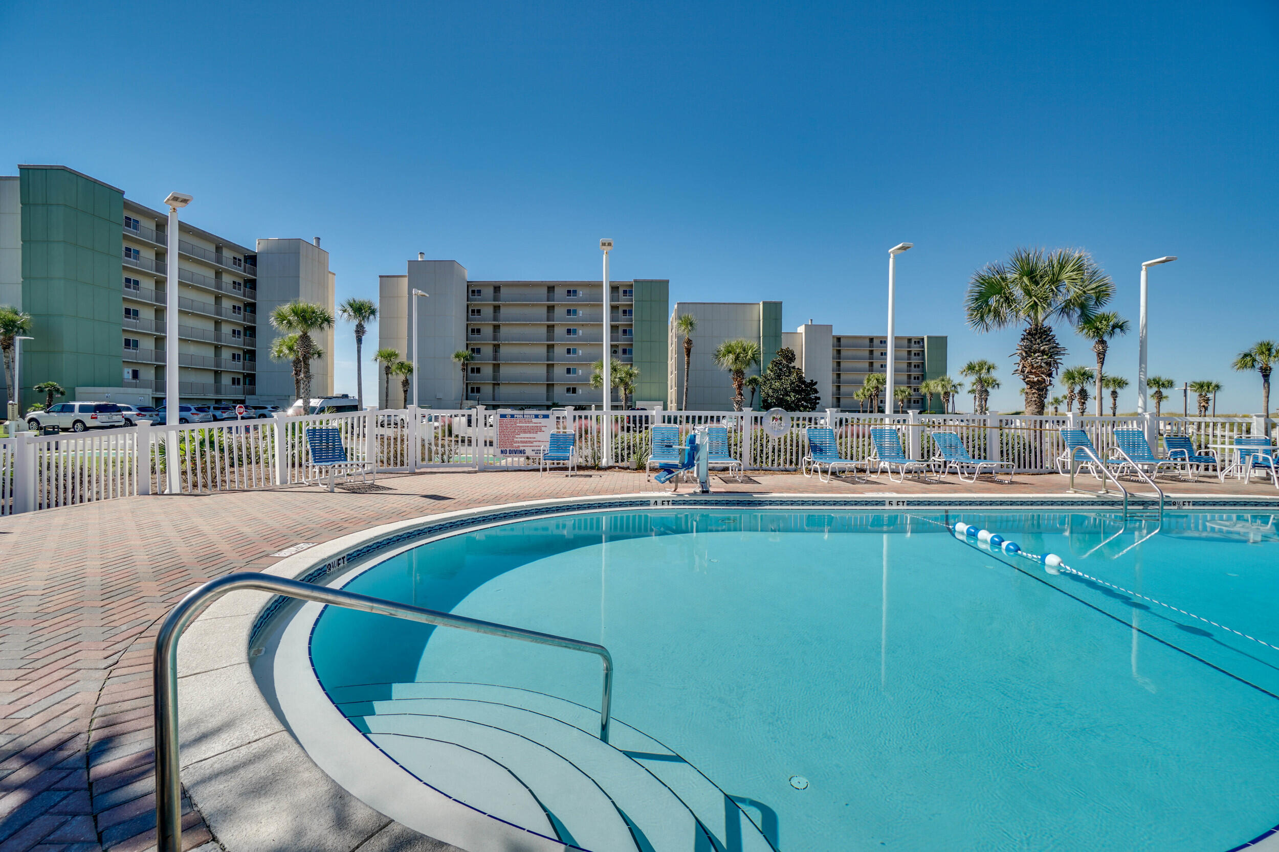 PINNACLE PORT - Residential