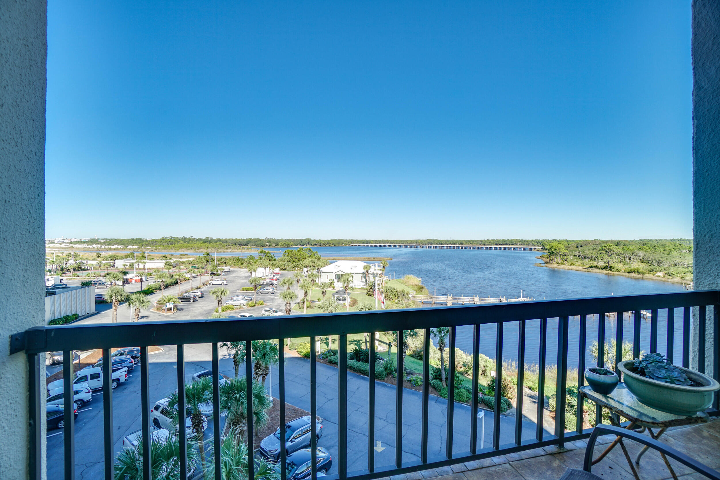 PINNACLE PORT - Residential