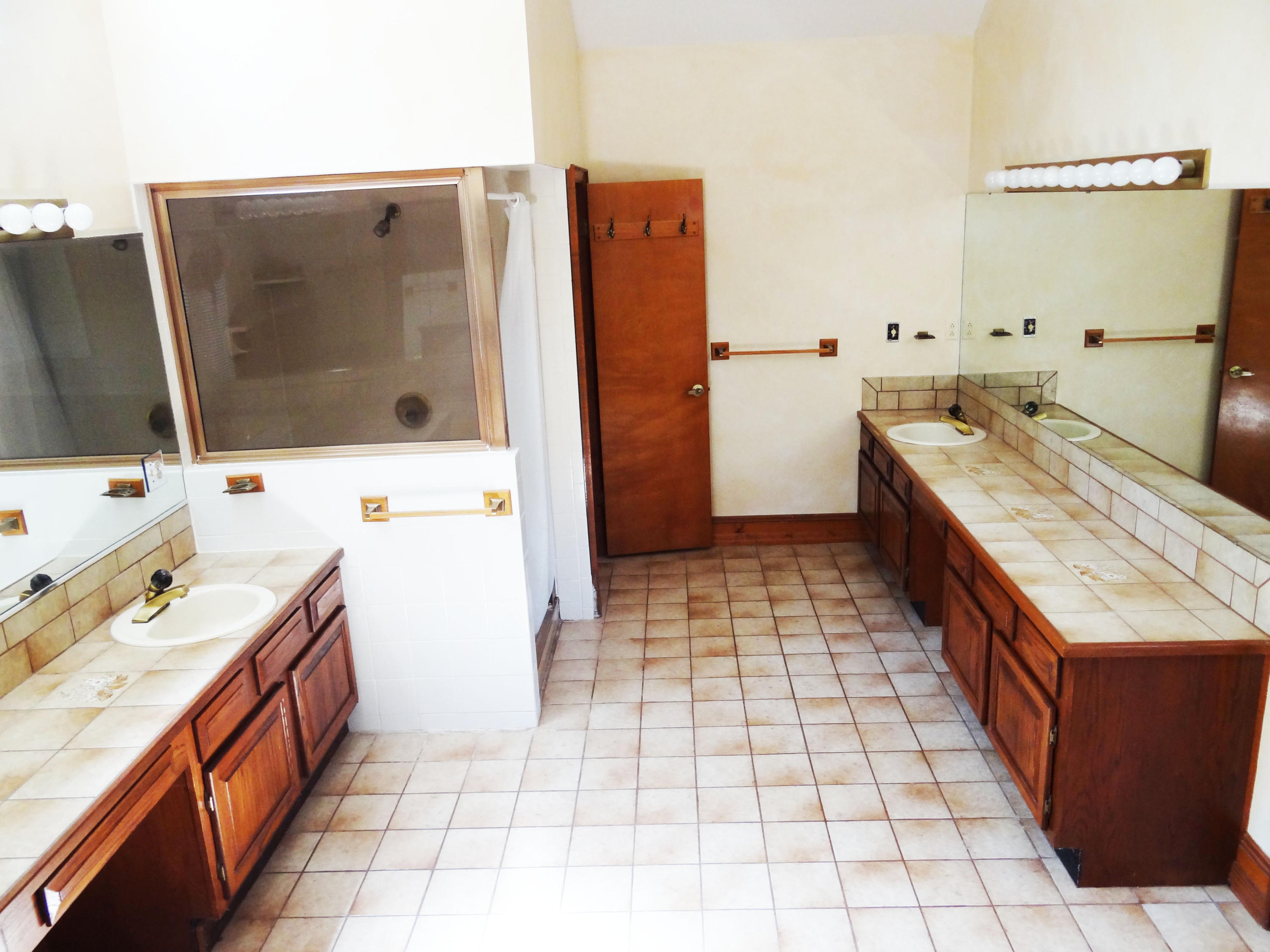 RAINTREE ESTATES - Residential