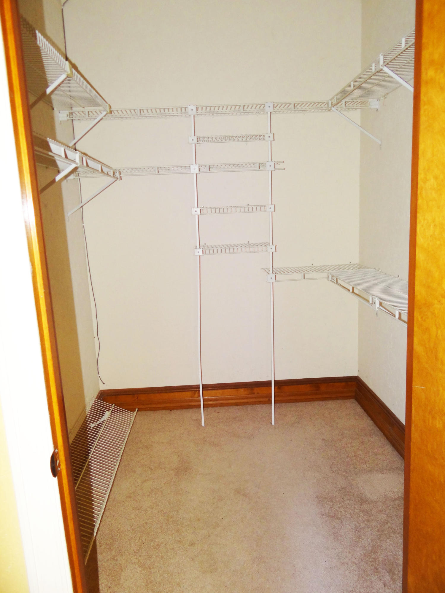 RAINTREE ESTATES - Residential