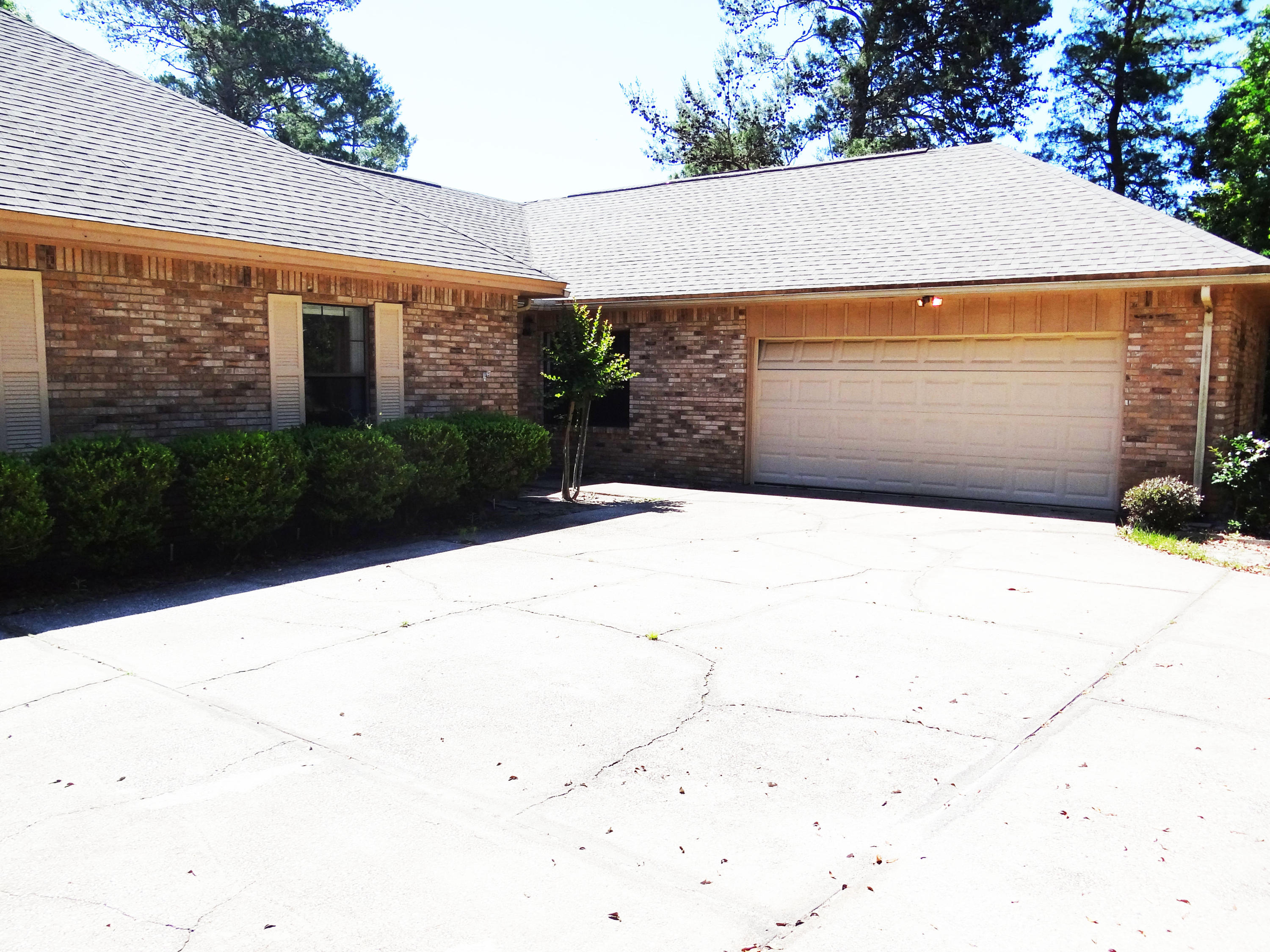 RAINTREE ESTATES - Residential