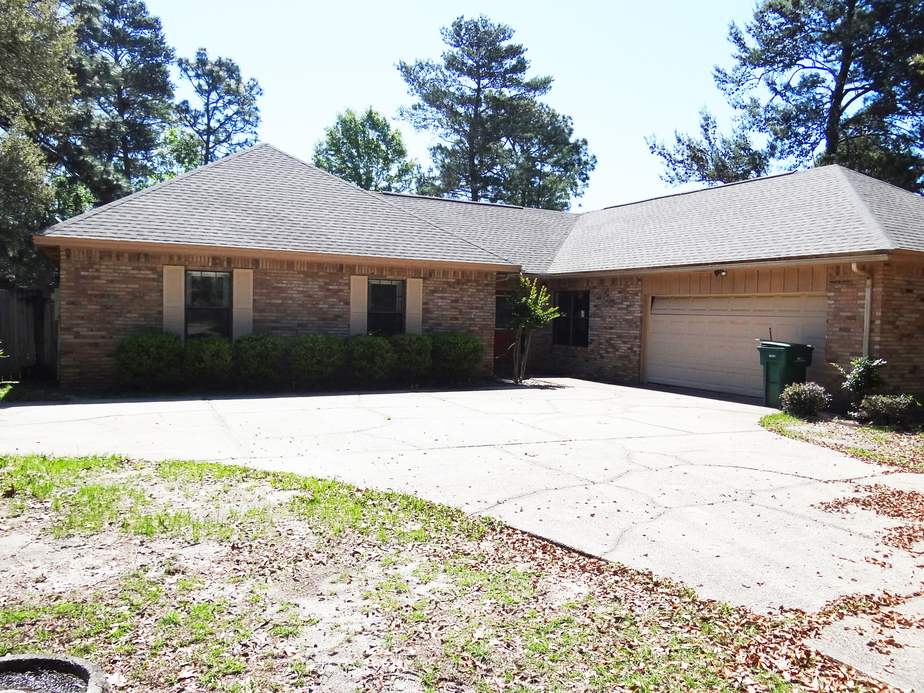 RAINTREE ESTATES - Residential