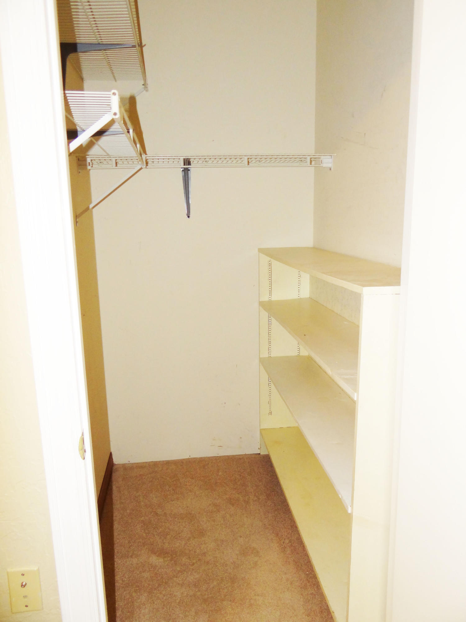 RAINTREE ESTATES - Residential