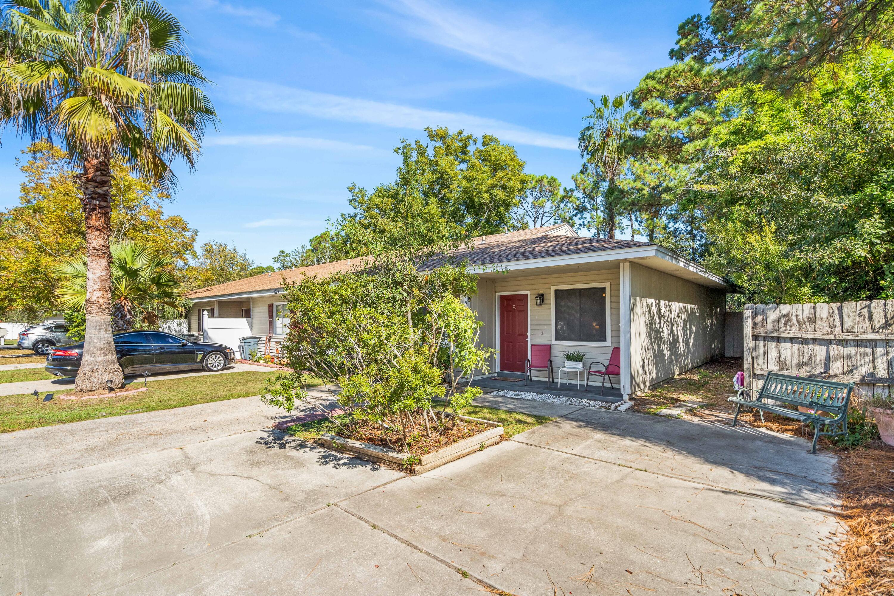 WINSTON MANOR T/H - Residential