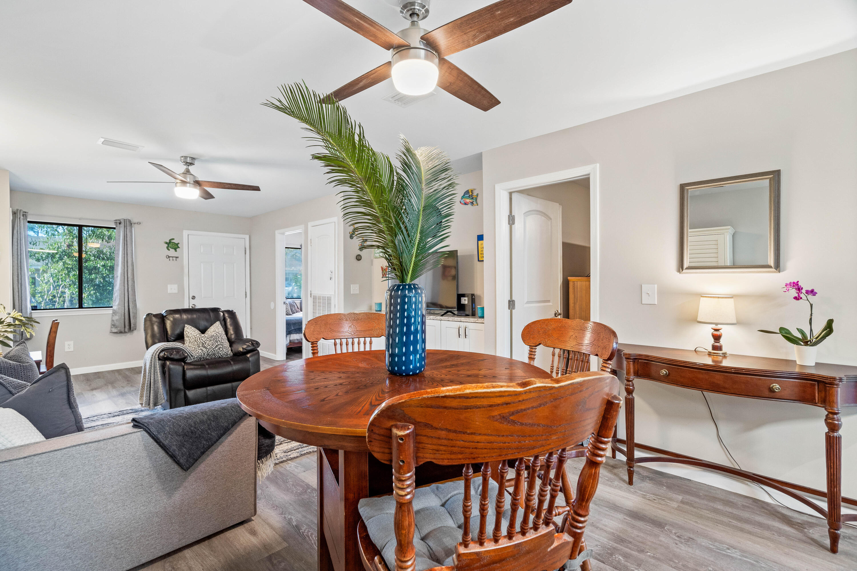 WINSTON MANOR T/H - Residential