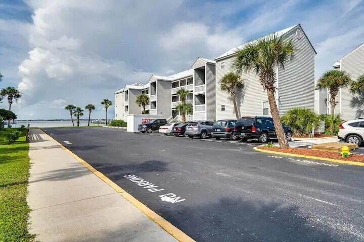 HERMITAGE CONDOMINIUM - Residential