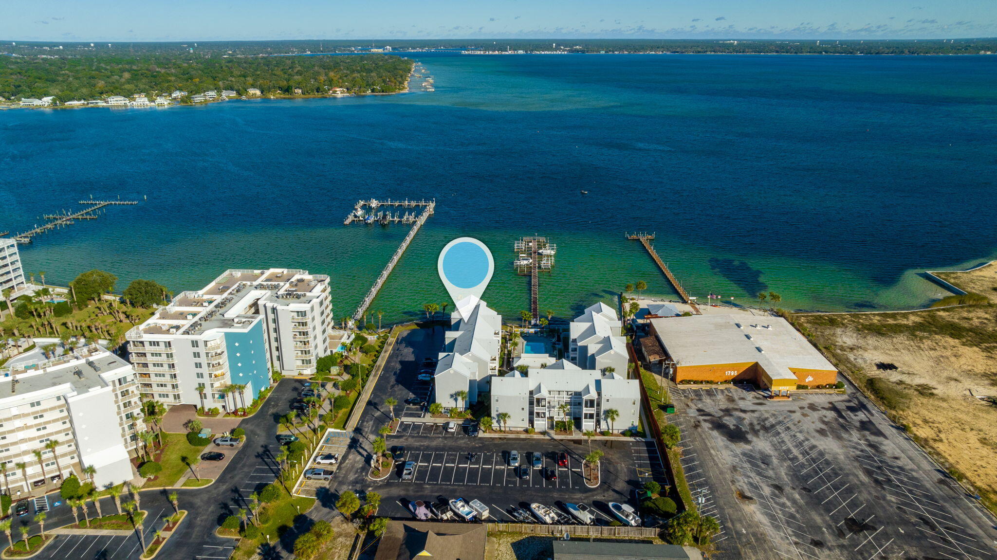 HERMITAGE CONDOMINIUM - Residential