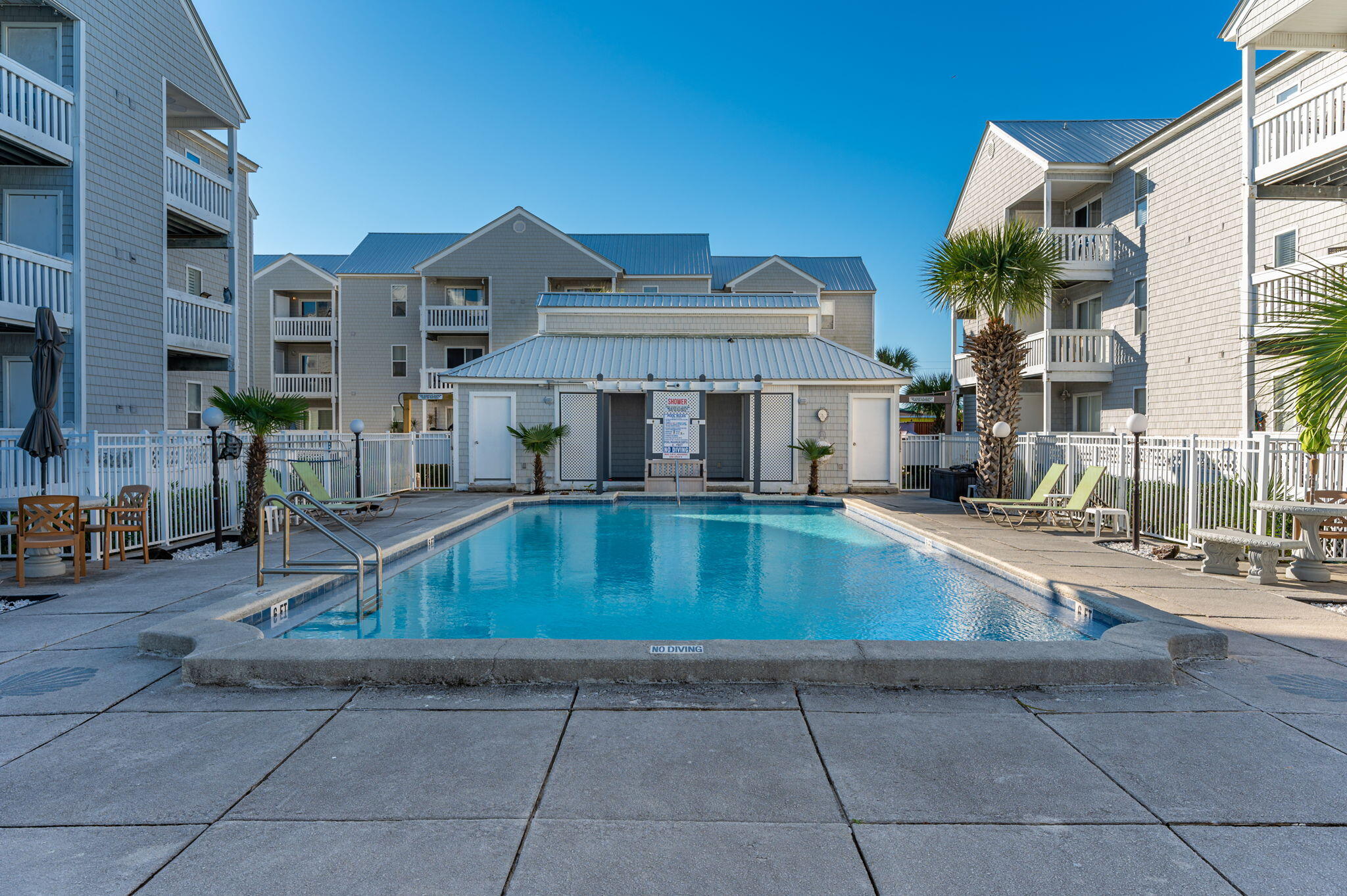 HERMITAGE CONDOMINIUM - Residential