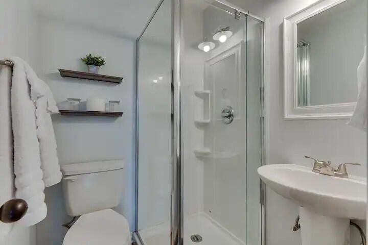 HERMITAGE CONDOMINIUM - Residential