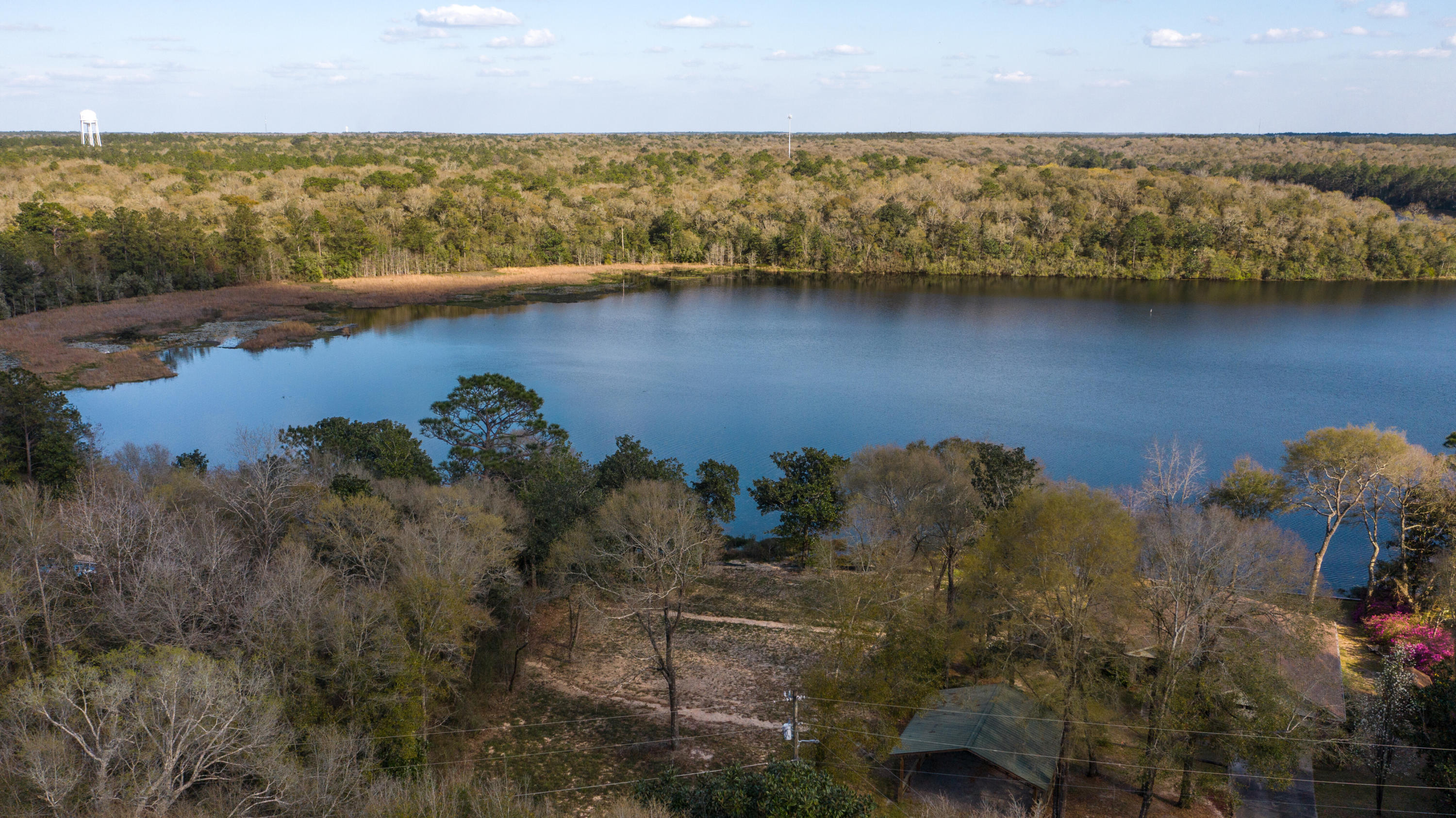 LAKE HOLLEY ESTATES - Land