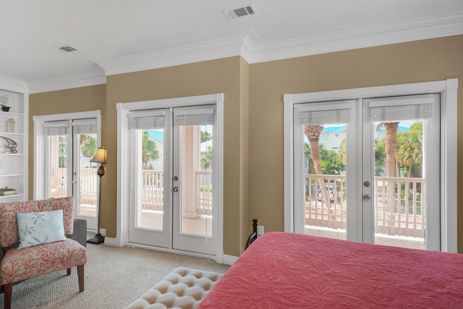 CRYSTAL SHORES - Residential