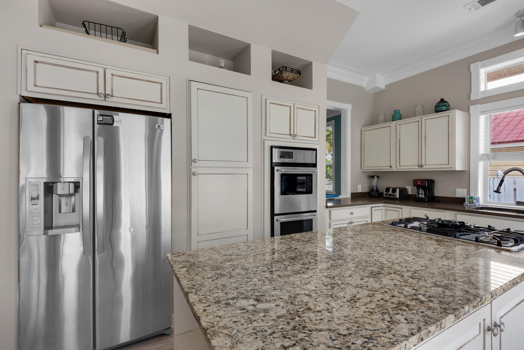 CRYSTAL SHORES - Residential