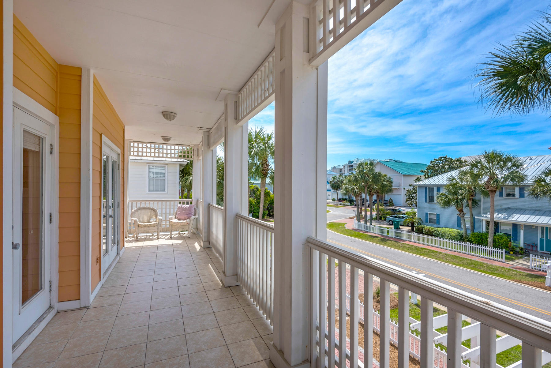 CRYSTAL SHORES - Residential