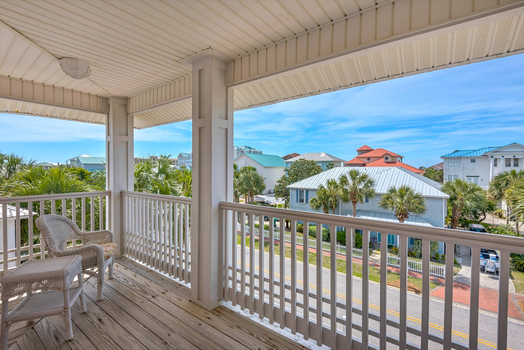 CRYSTAL SHORES - Residential