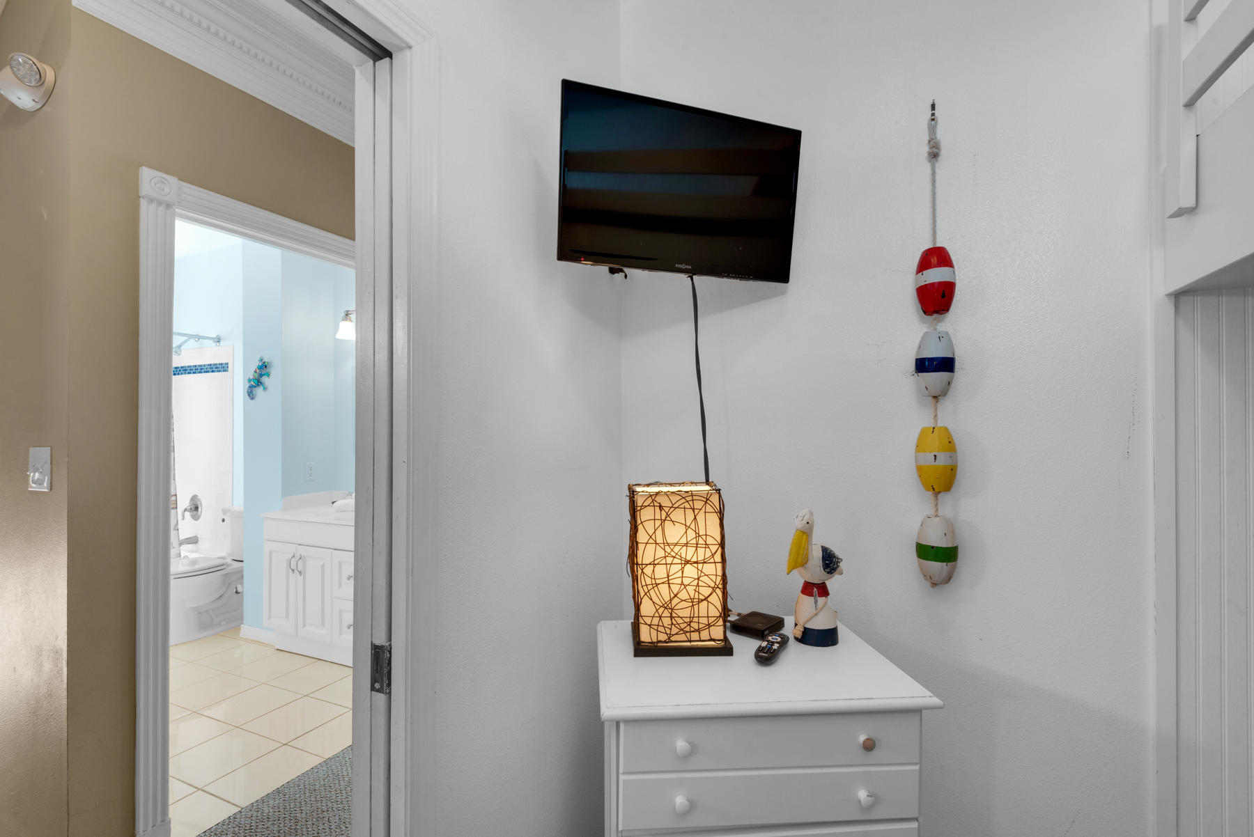 CRYSTAL SHORES - Residential