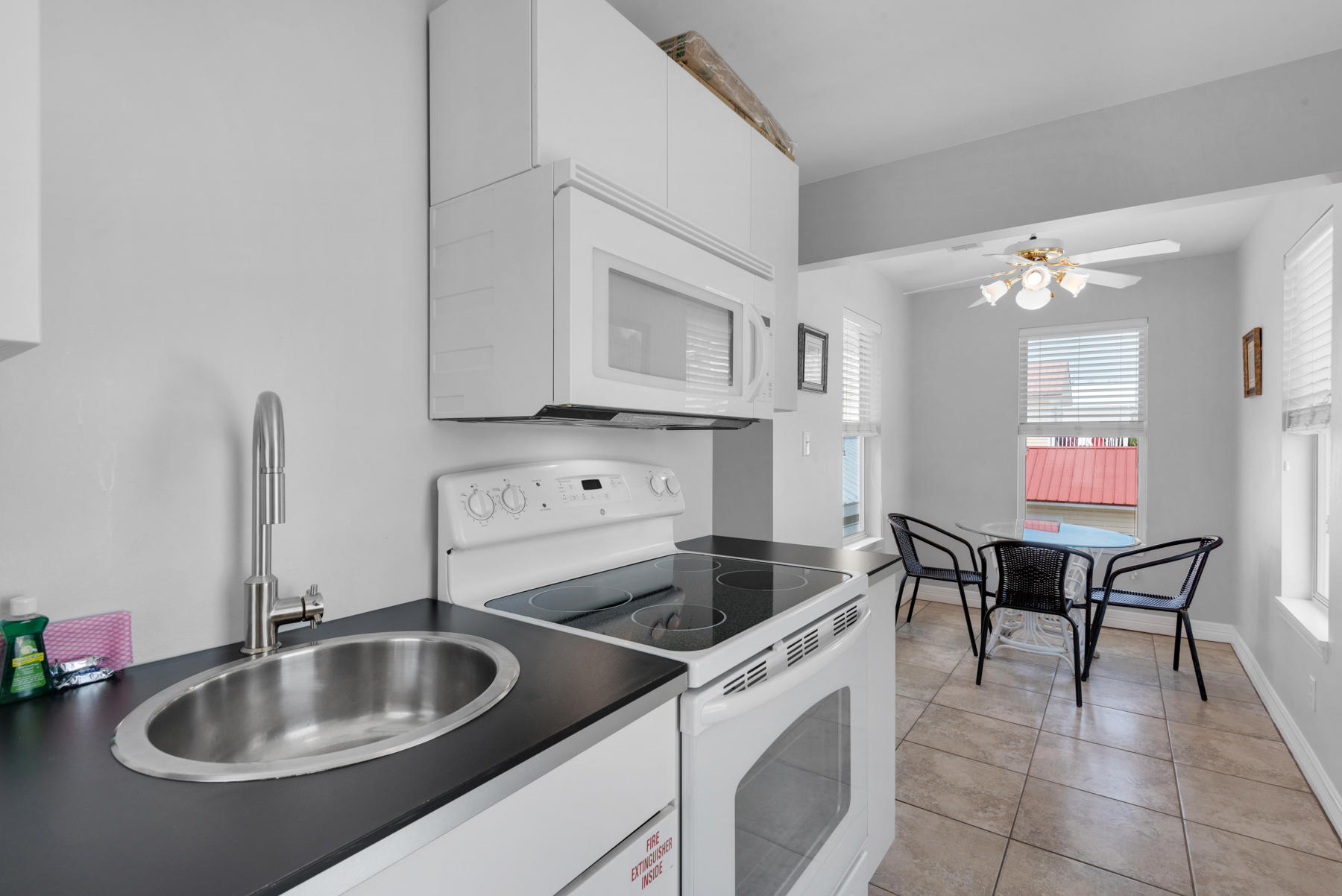 CRYSTAL SHORES - Residential