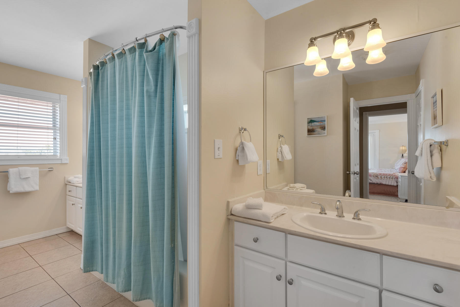 CRYSTAL SHORES - Residential