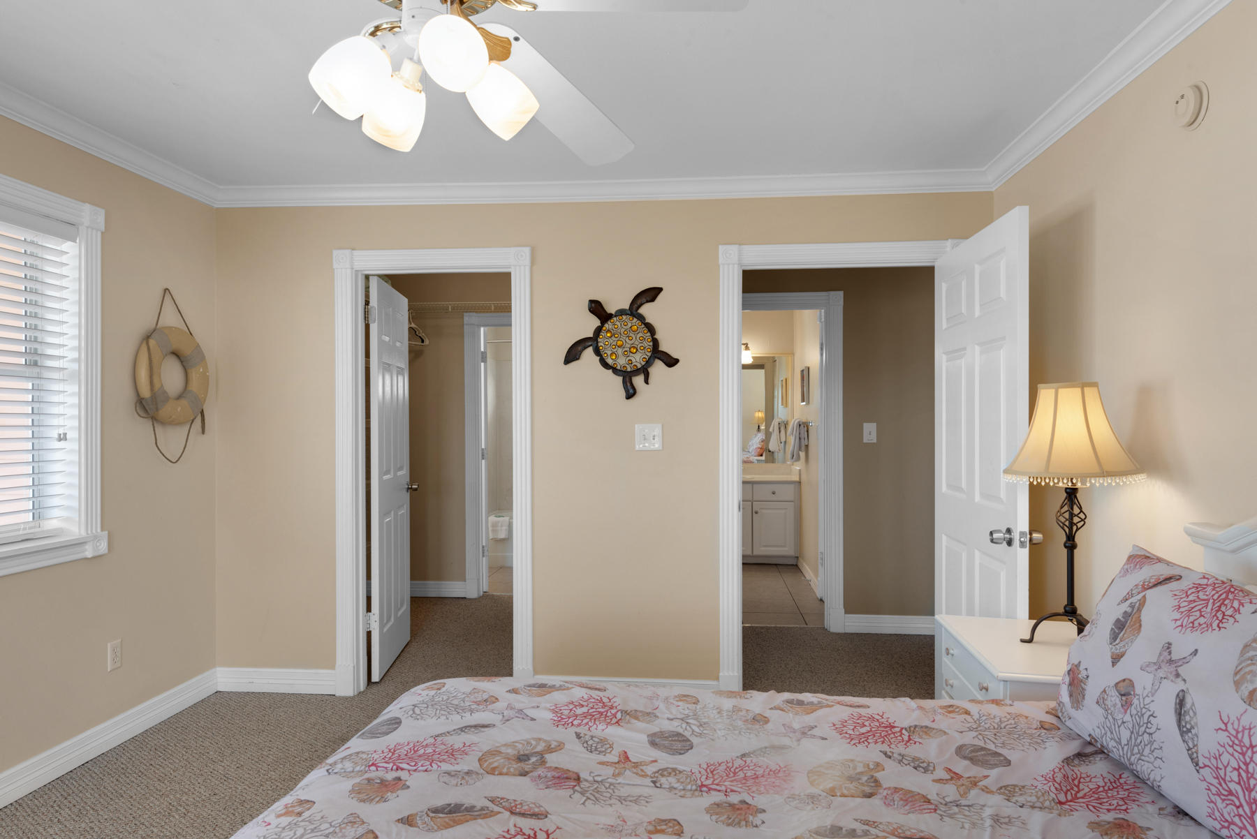 CRYSTAL SHORES - Residential