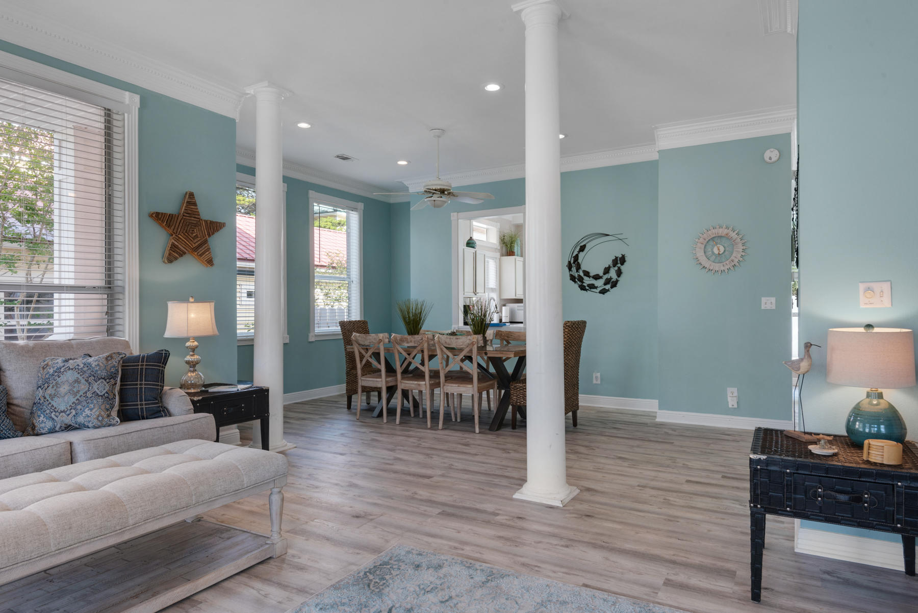 CRYSTAL SHORES - Residential