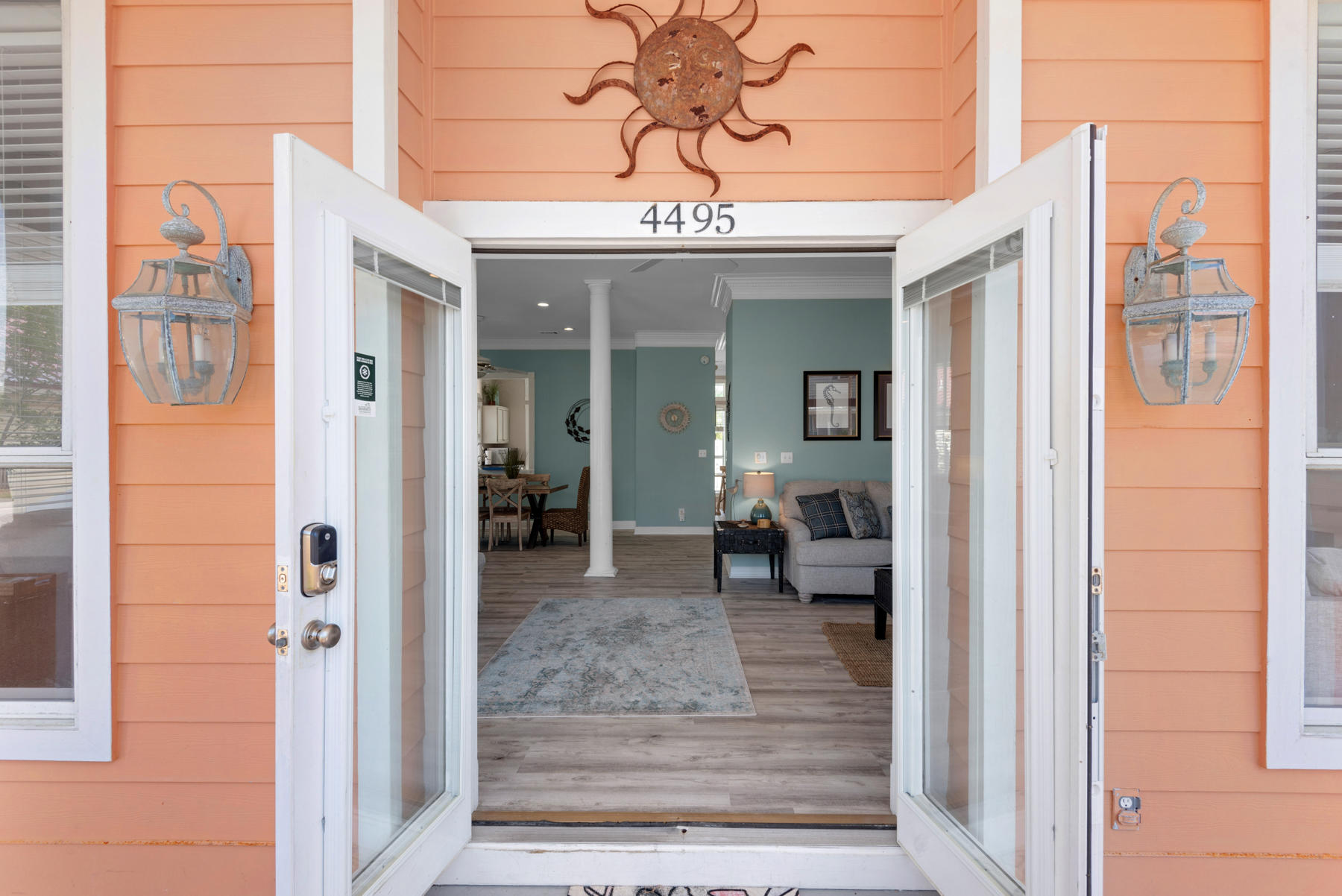 CRYSTAL SHORES - Residential