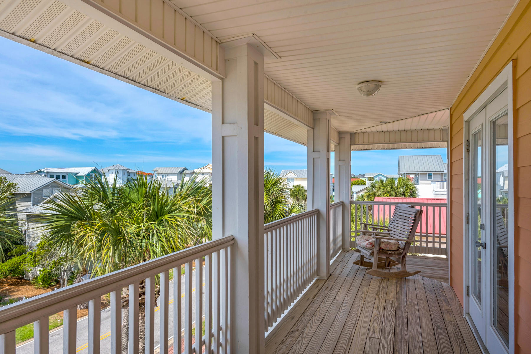 CRYSTAL SHORES - Residential