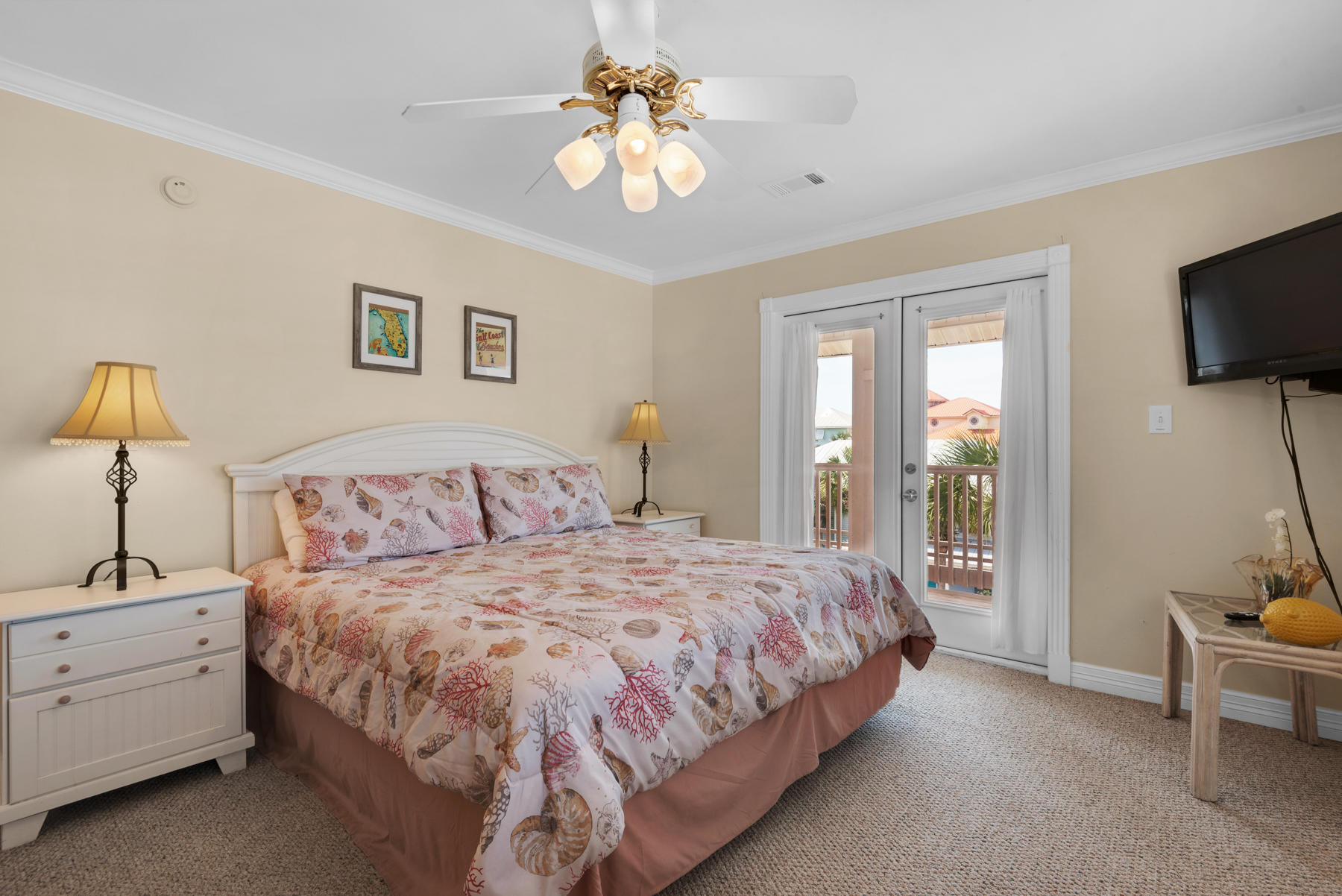 CRYSTAL SHORES - Residential
