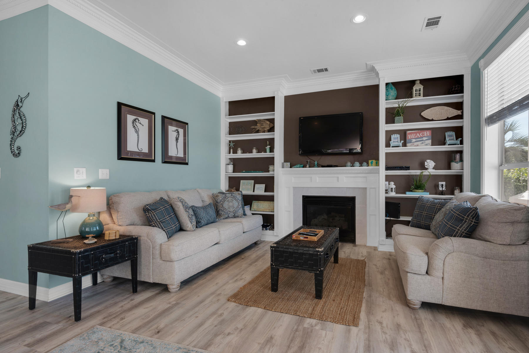 CRYSTAL SHORES - Residential