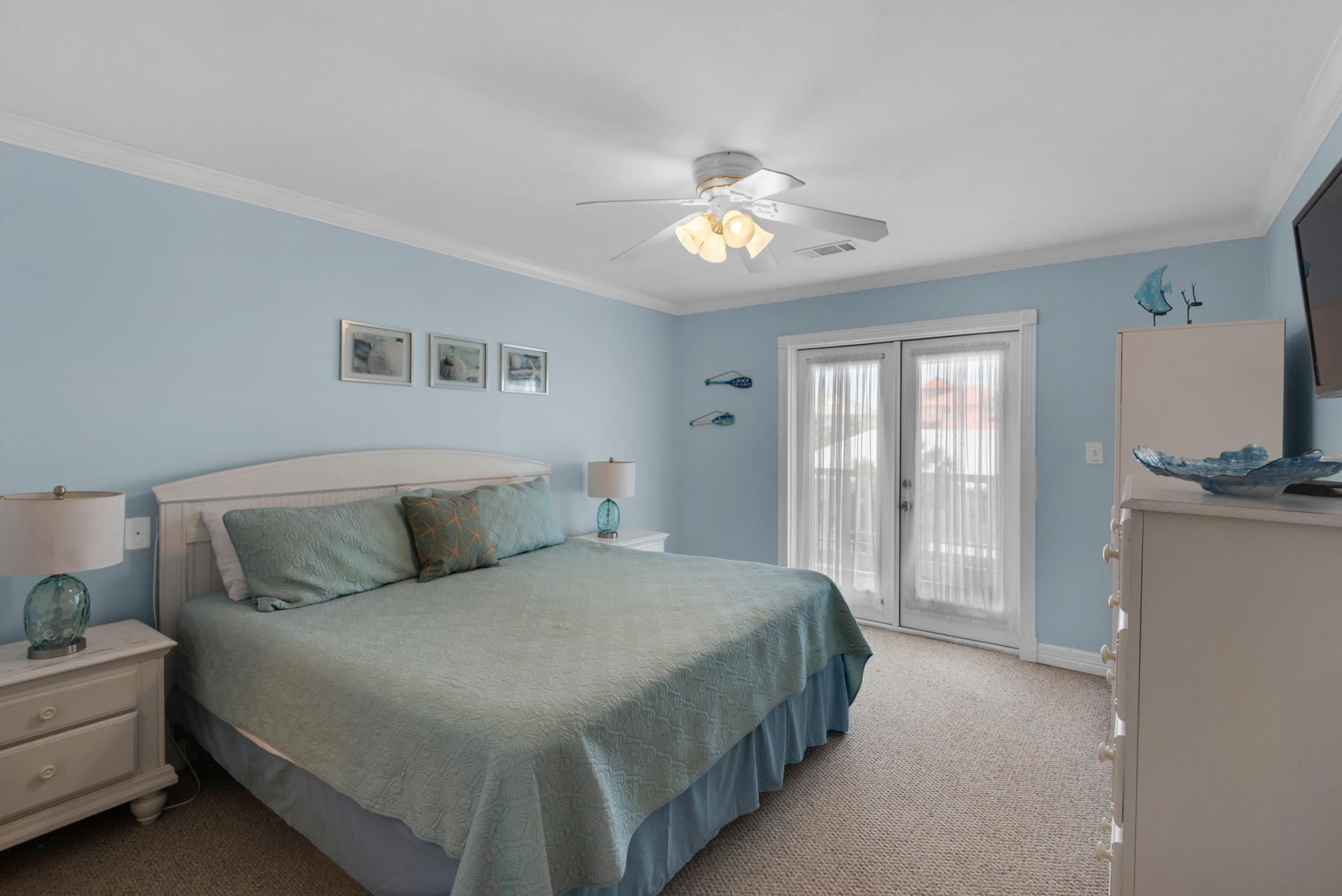 CRYSTAL SHORES - Residential