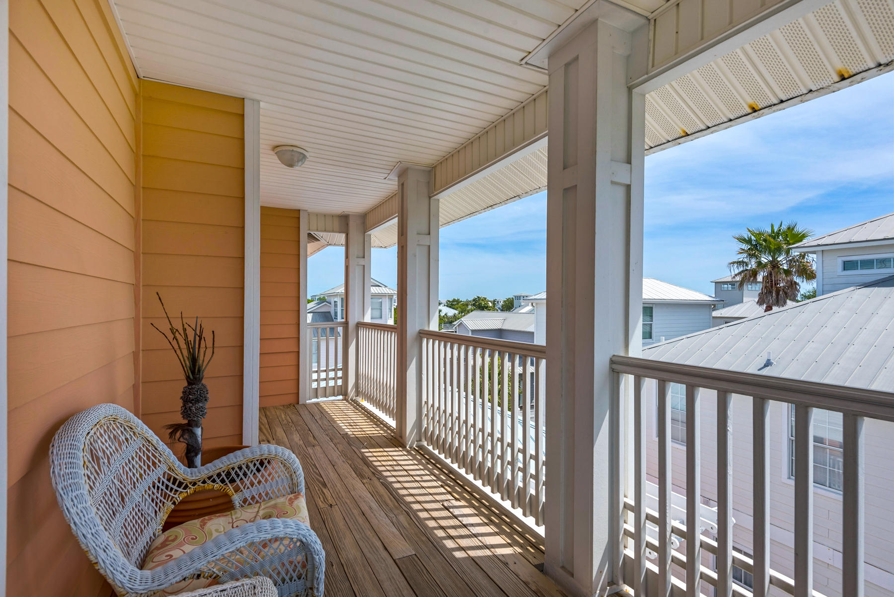 CRYSTAL SHORES - Residential