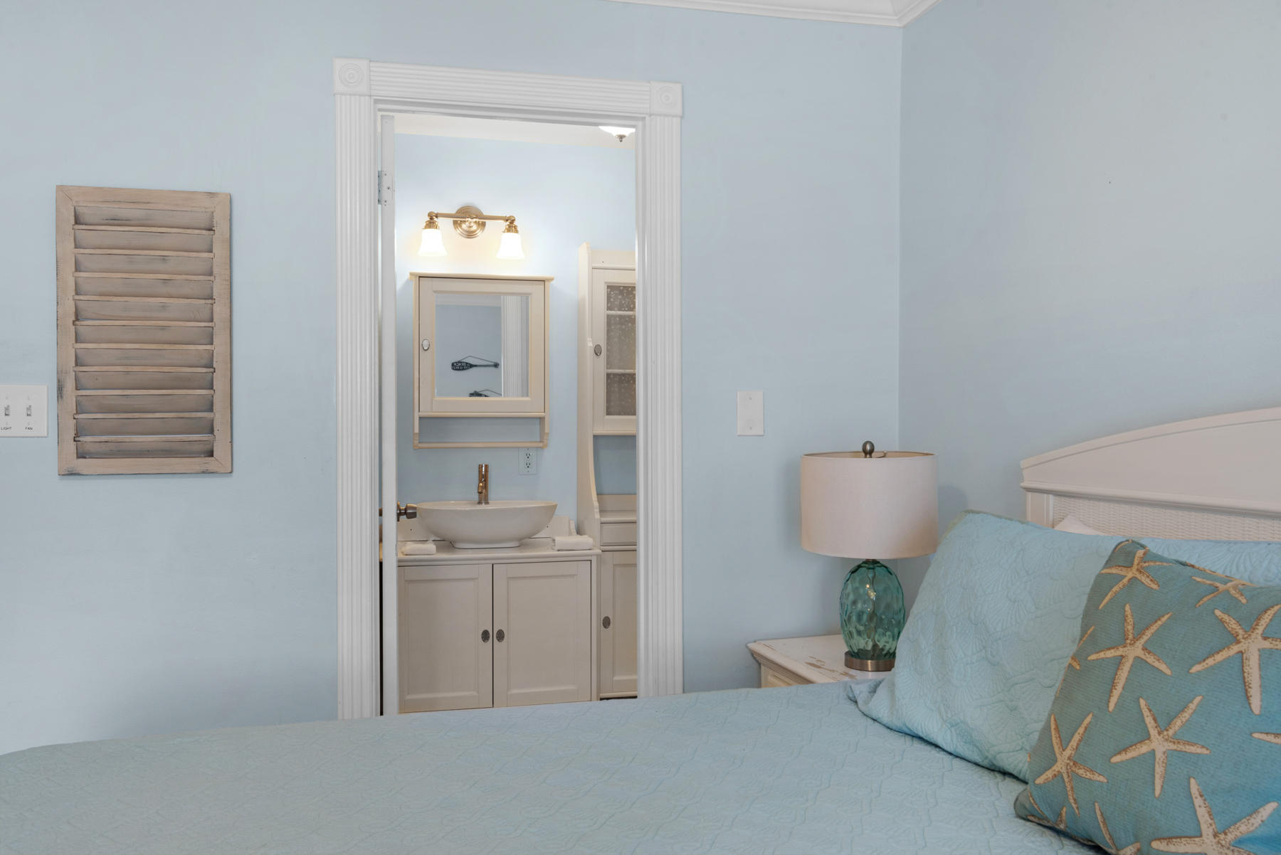 CRYSTAL SHORES - Residential