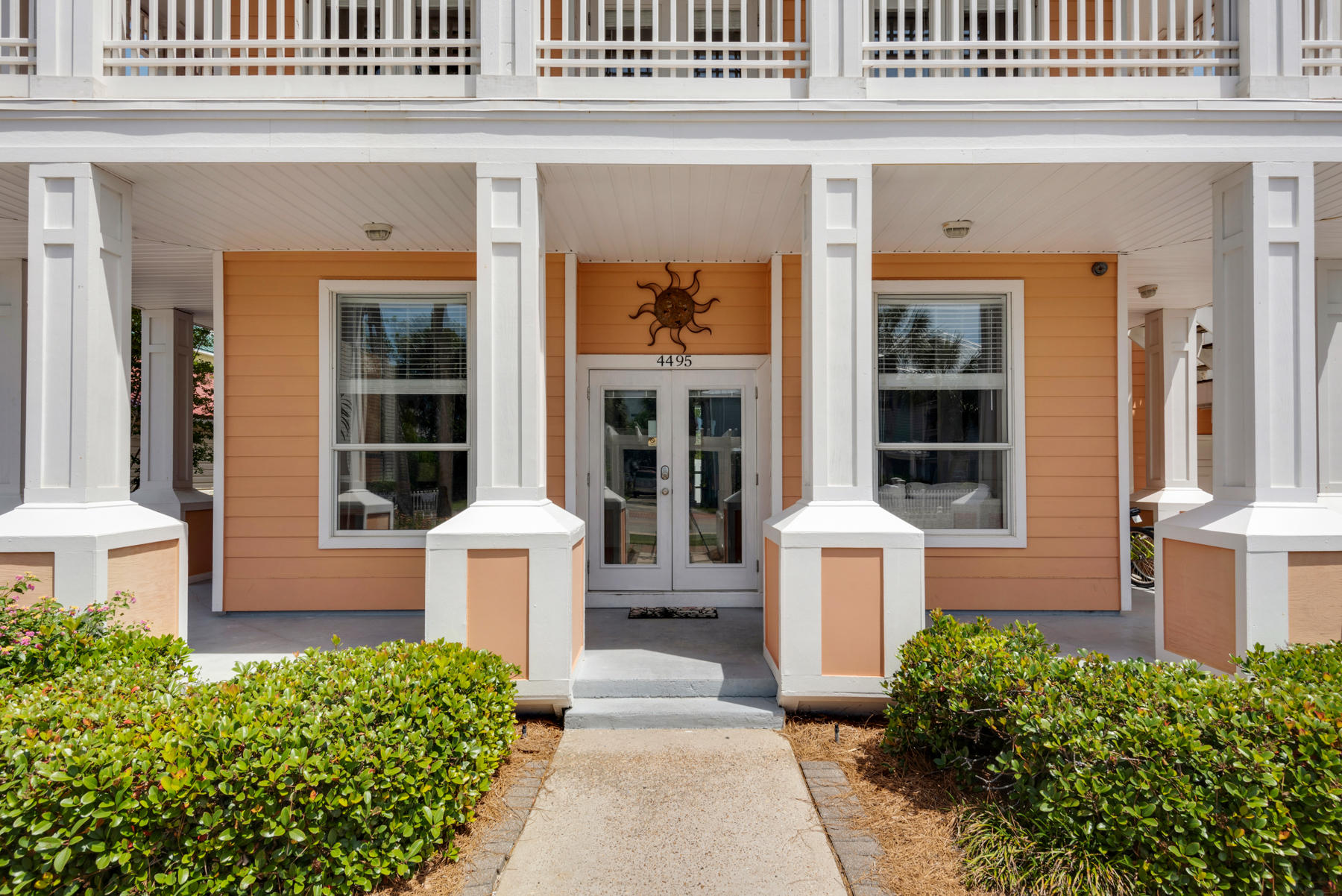 CRYSTAL SHORES - Residential
