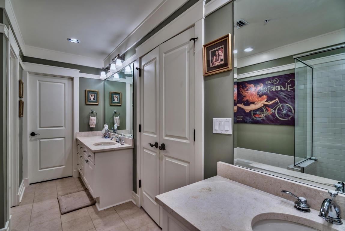 WILD HERON LAKESIDE LODGE - Residential