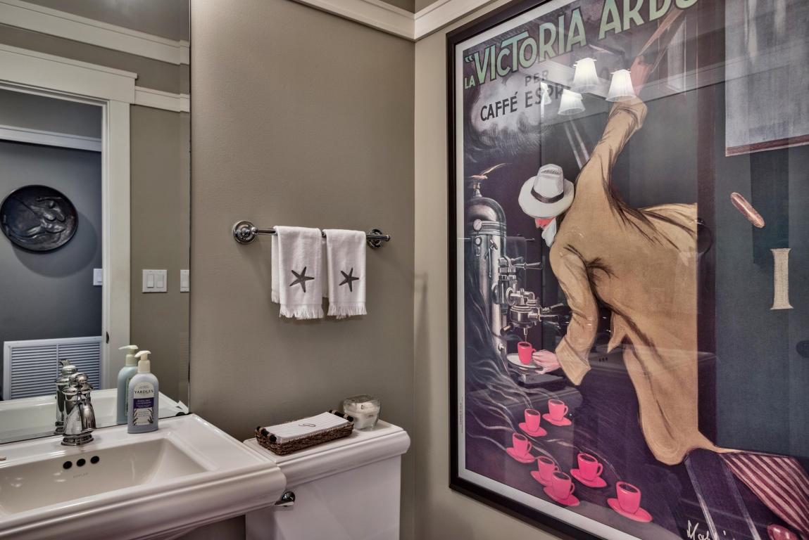 WILD HERON LAKESIDE LODGE - Residential