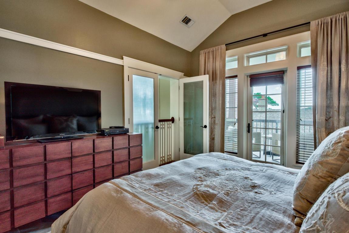 WILD HERON LAKESIDE LODGE - Residential