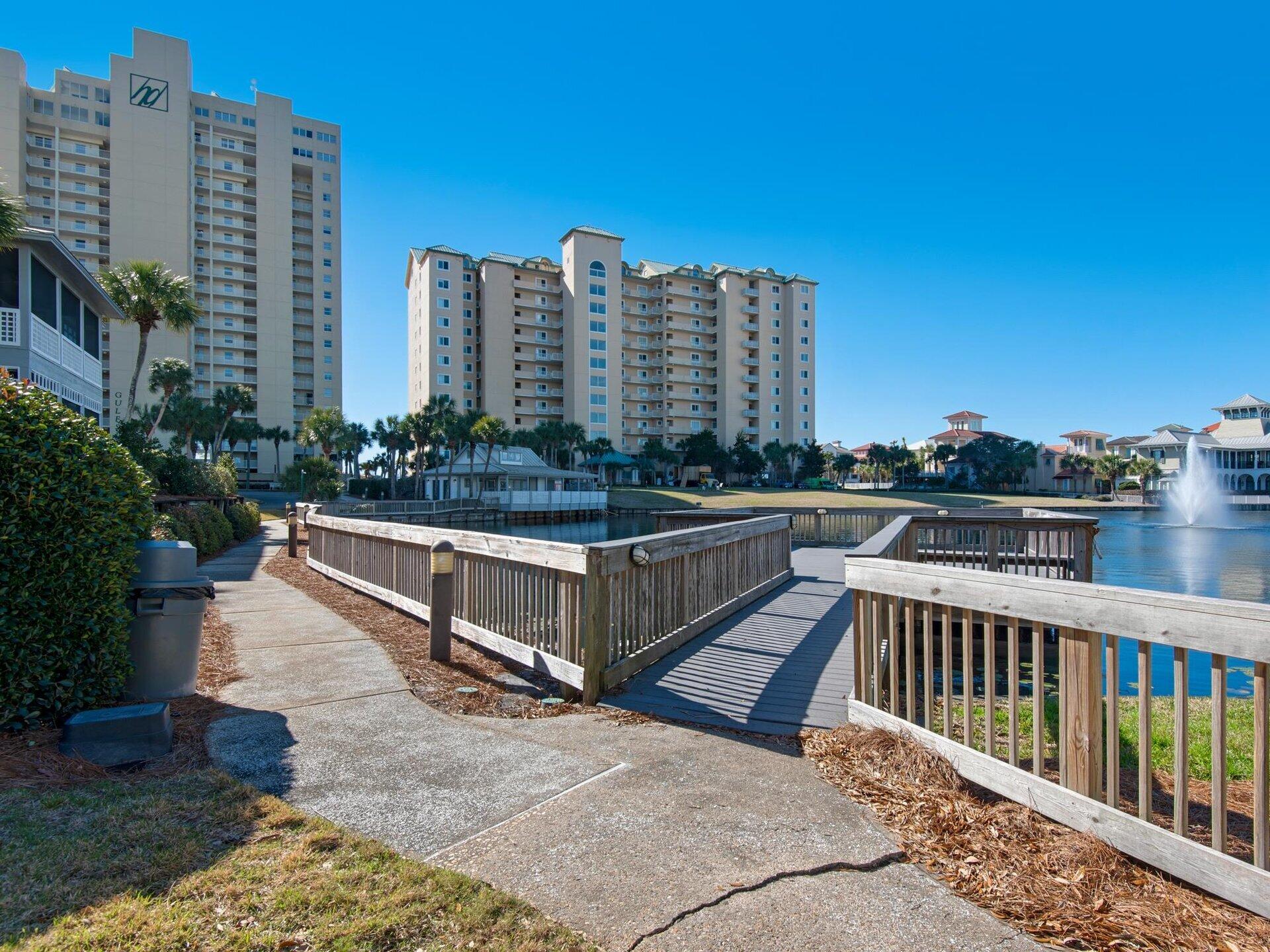 HIDDEN DUNES BEACH VILLAS - Residential