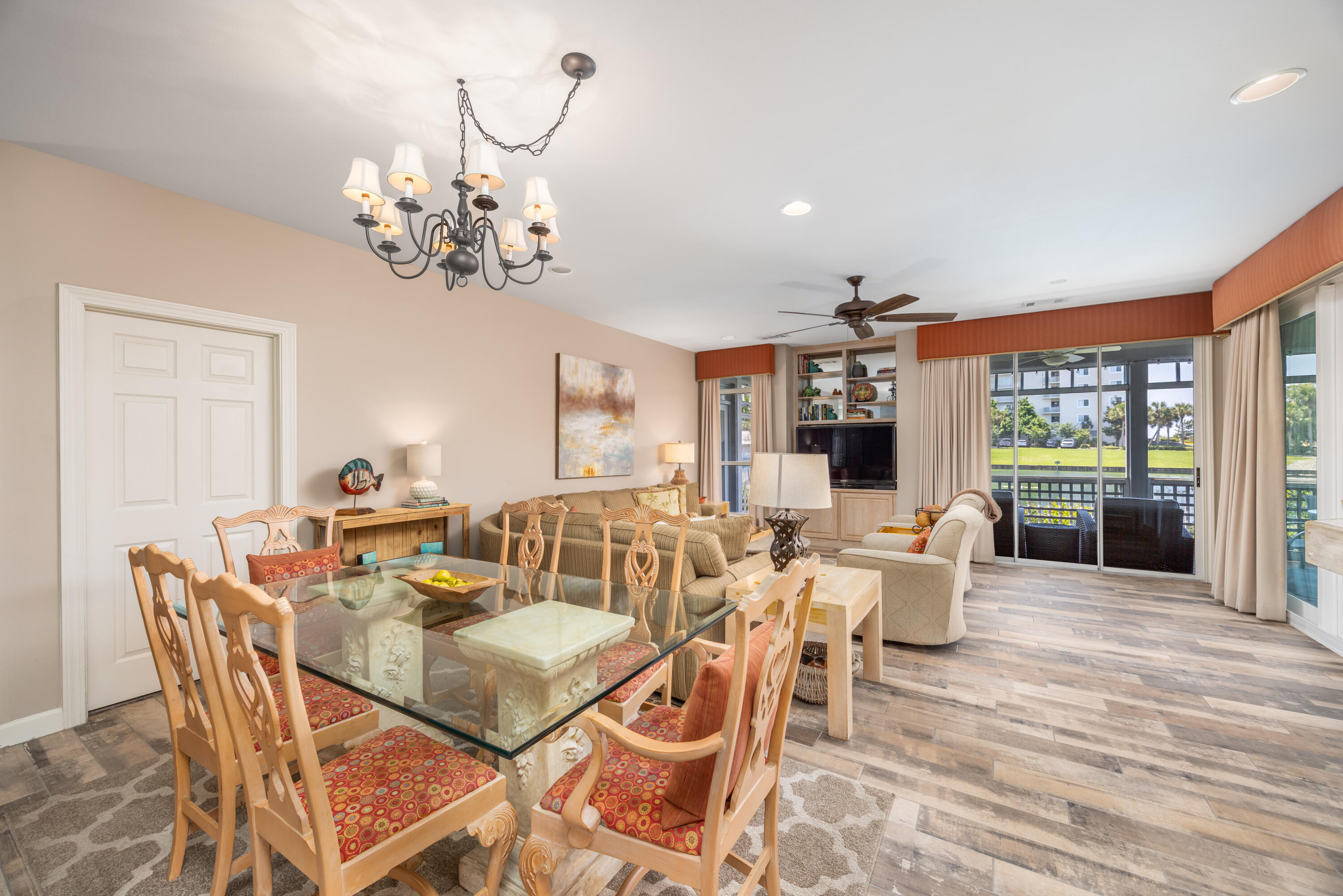 HIDDEN DUNES BEACH VILLAS - Residential