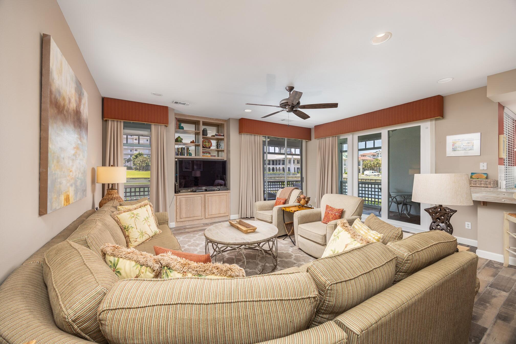 HIDDEN DUNES BEACH VILLAS - Residential