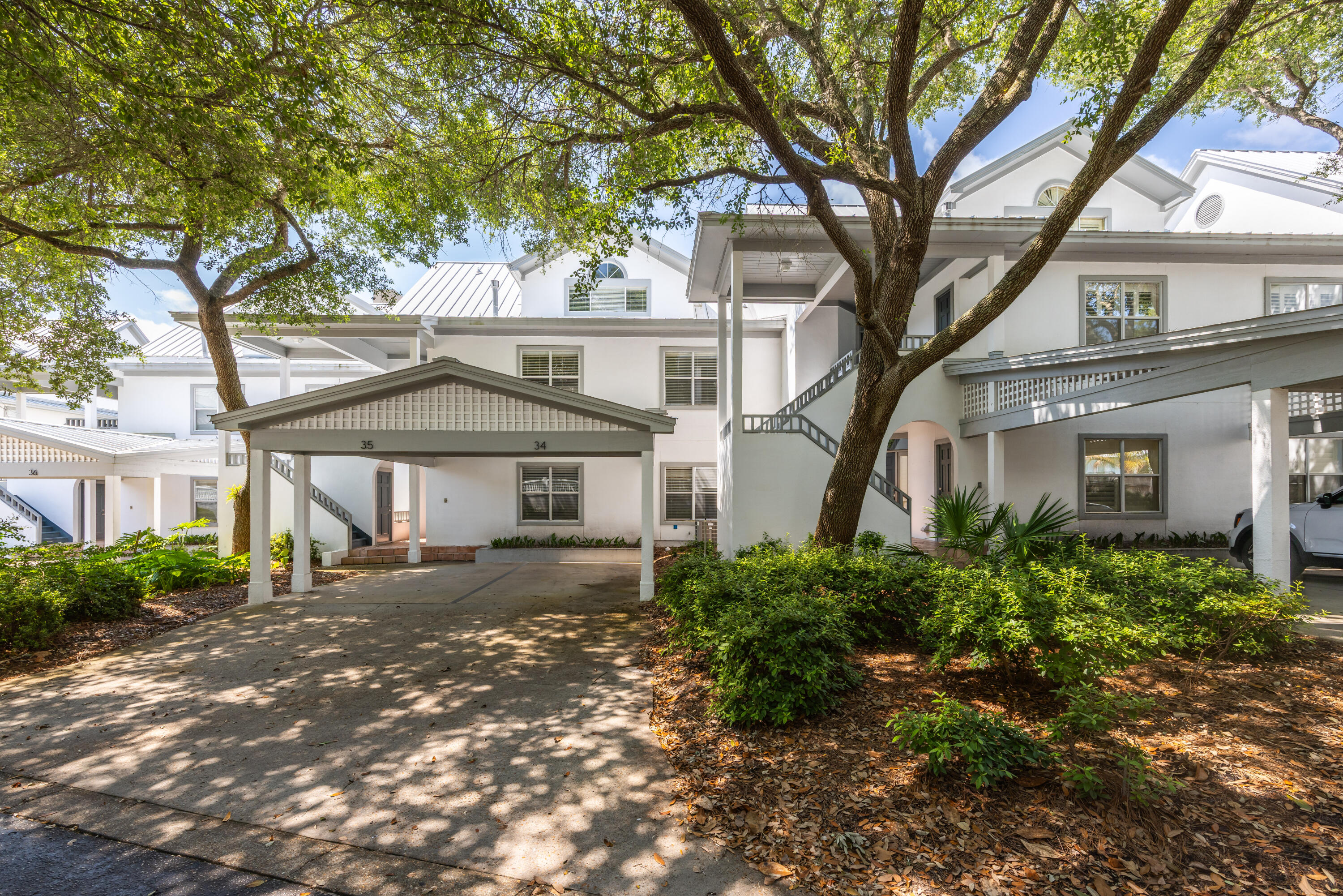 HIDDEN DUNES BEACH VILLAS - Residential