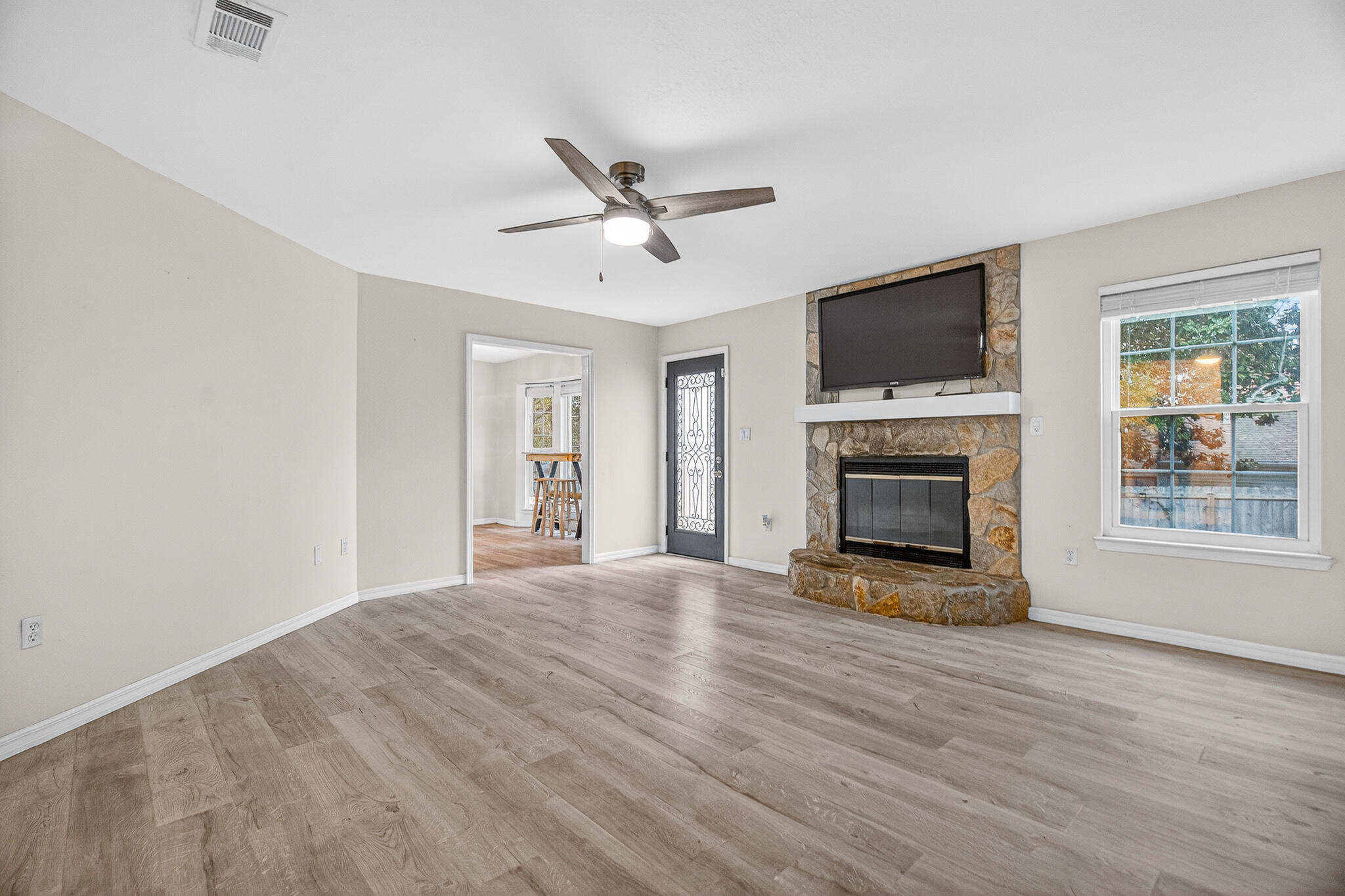 CREEKSIDE PH IV LOT 60 BLK C - Residential