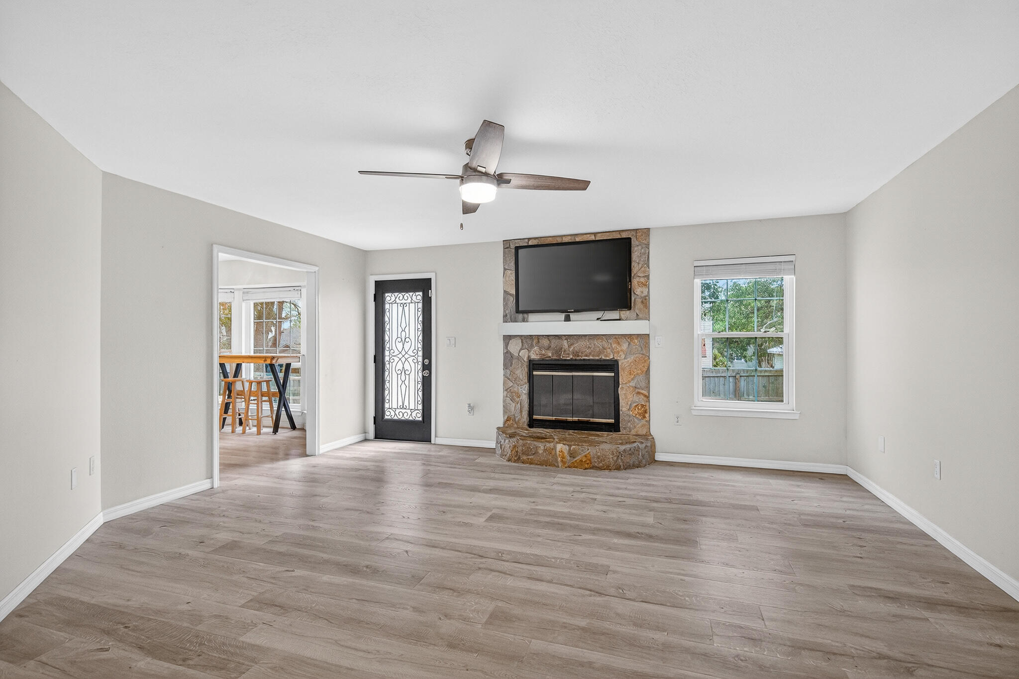 CREEKSIDE PH IV LOT 60 BLK C - Residential