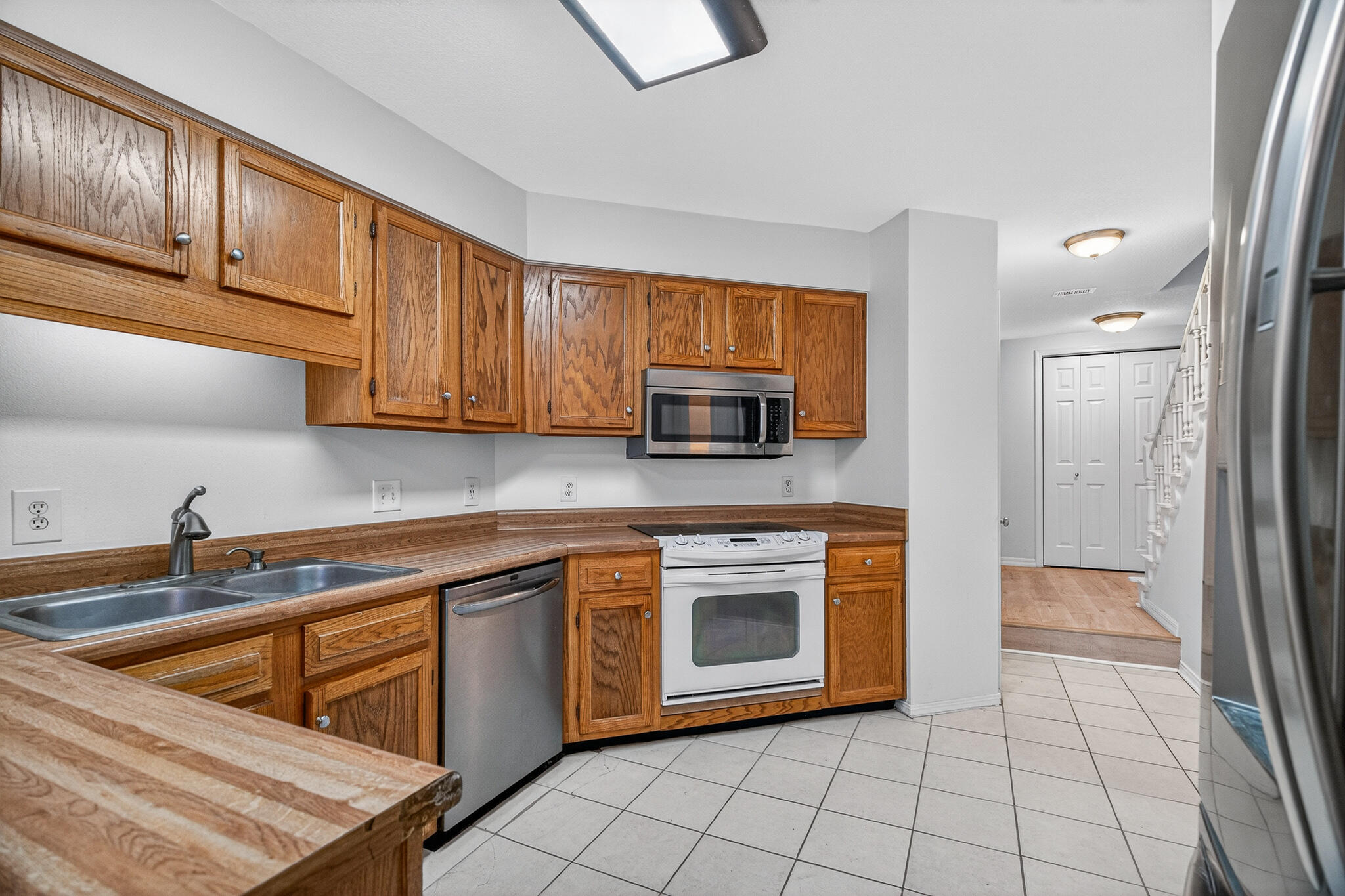 CREEKSIDE PH IV LOT 60 BLK C - Residential