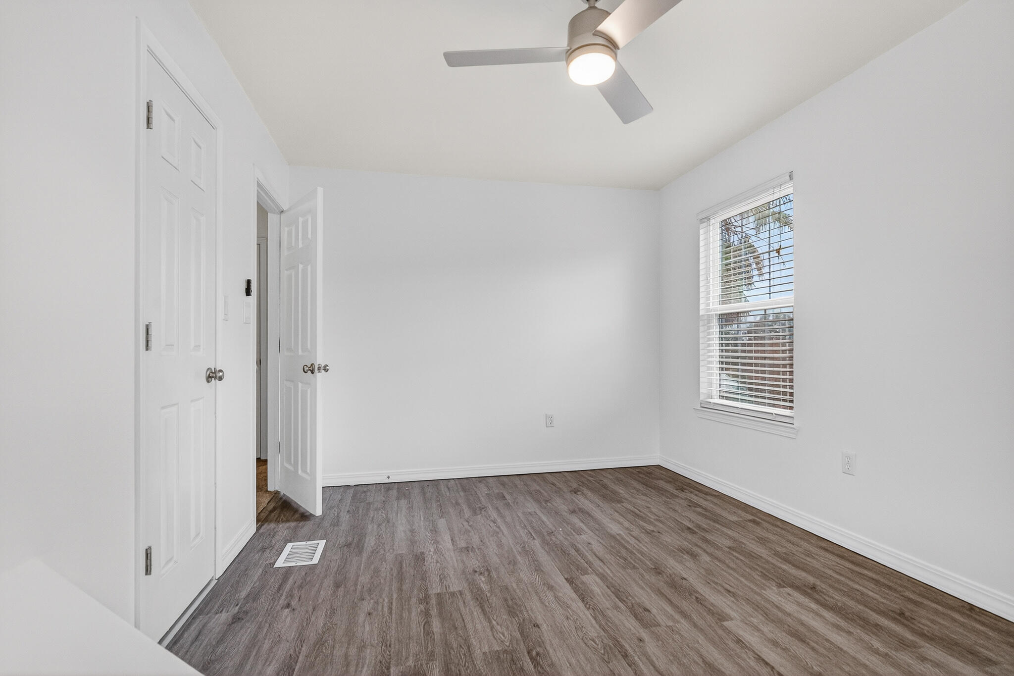 CREEKSIDE PH IV LOT 60 BLK C - Residential